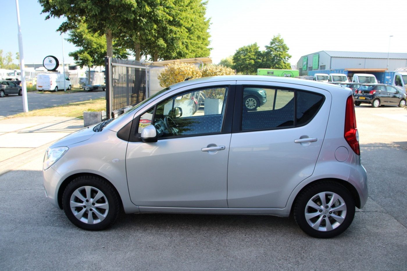 Foto van Opel Agila