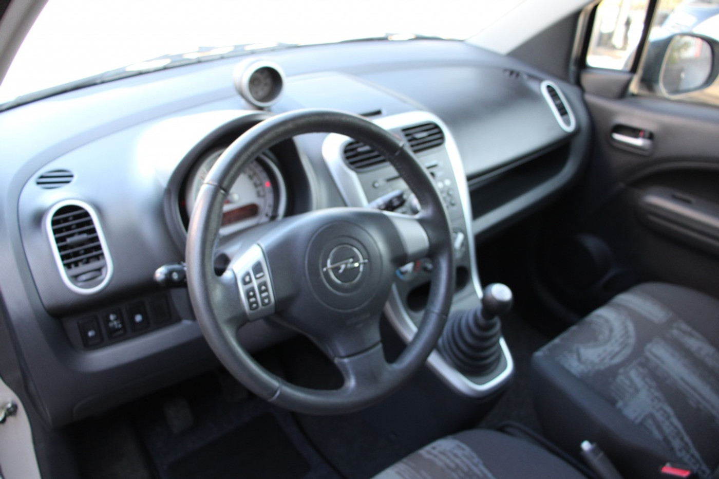 Foto van Opel Agila