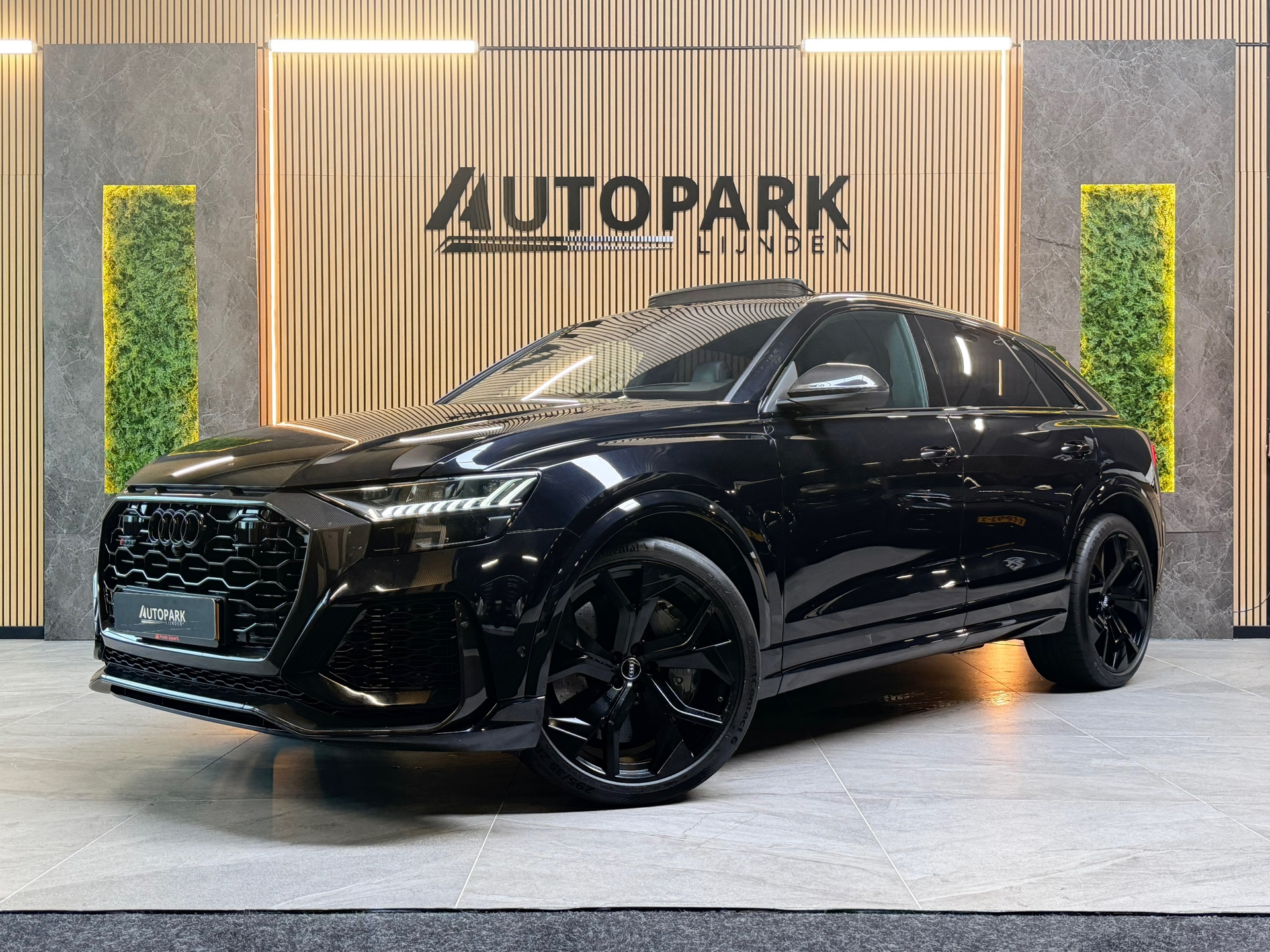 Audi RS Q8 4.0 TFSI RS Q8 quattro PANO|CARBON|KERAMISCH|B&O|MASSAGE|SOFTCLOSE|360CAM|MEMORY|KEYLESS|DEALER ONDERHOUDEN|600PK|BOMVOL 2020 - voorkant