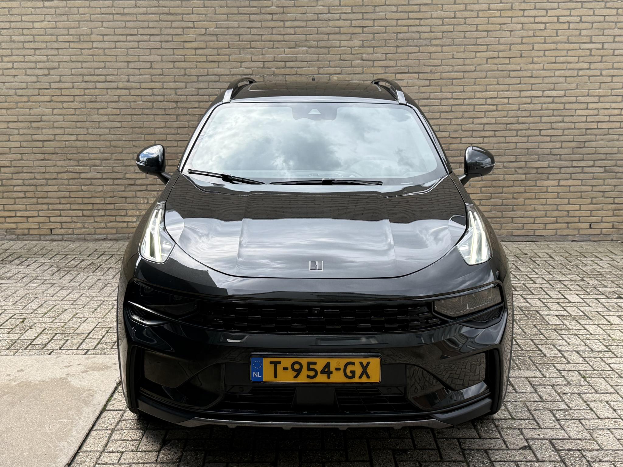 Foto van Lynk&co LYNK & Co 01