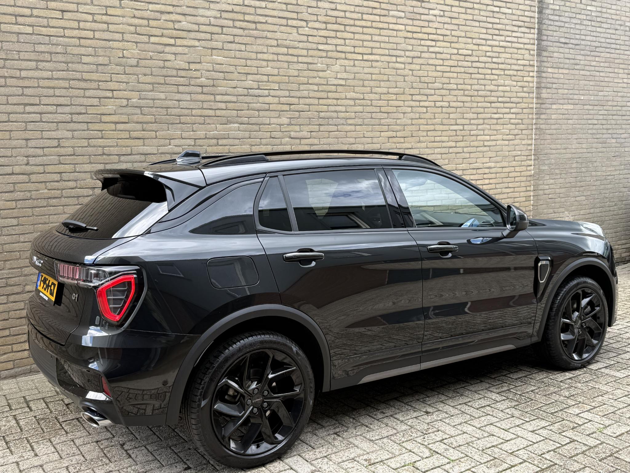 Foto van Lynk&co LYNK & Co 01