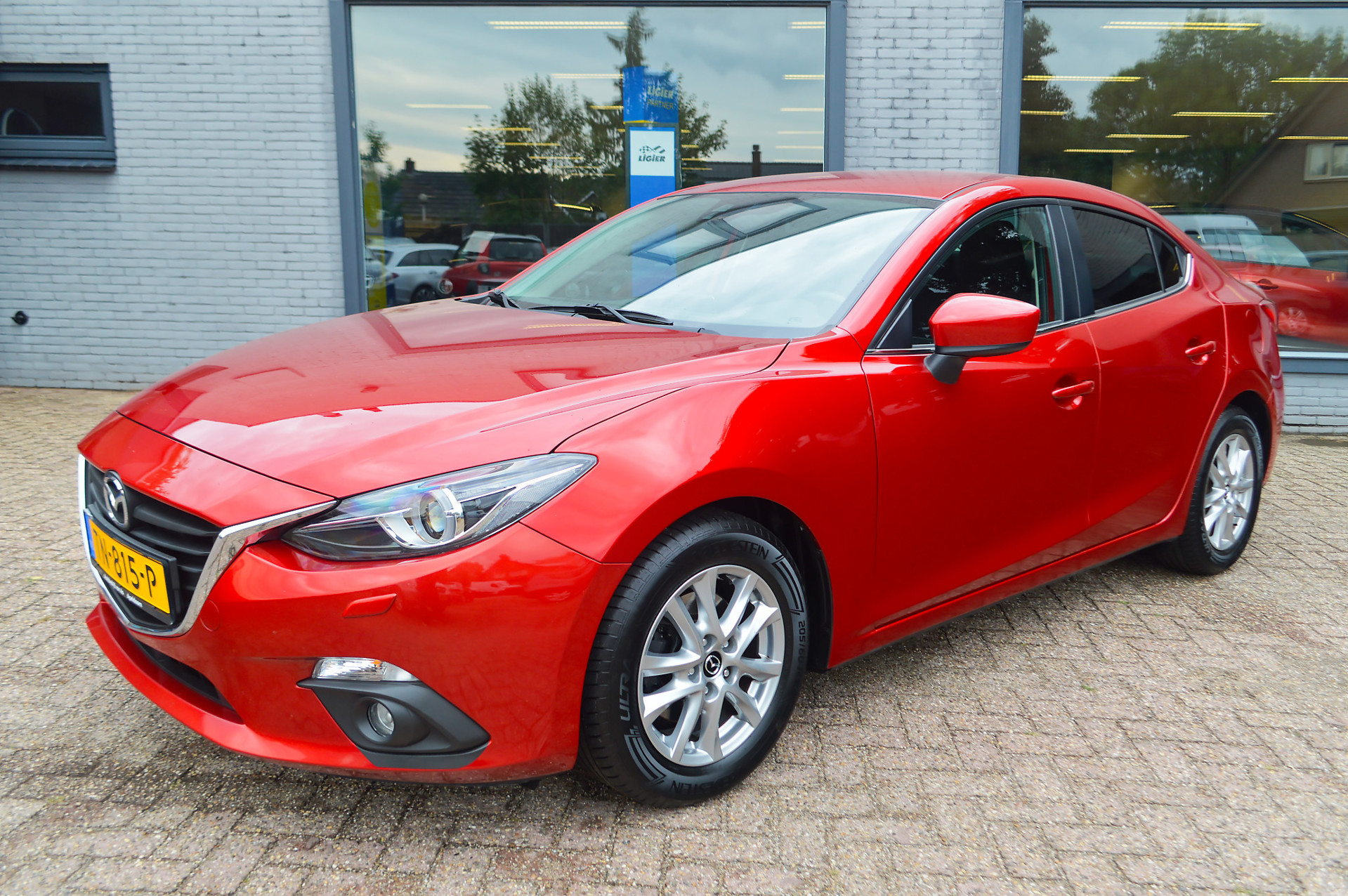 Mazda Mazda3 2.0 TS+ | Trekhaak | Stoelverwarming | Navigatie | Parkeersensoren 2014 - voorkant