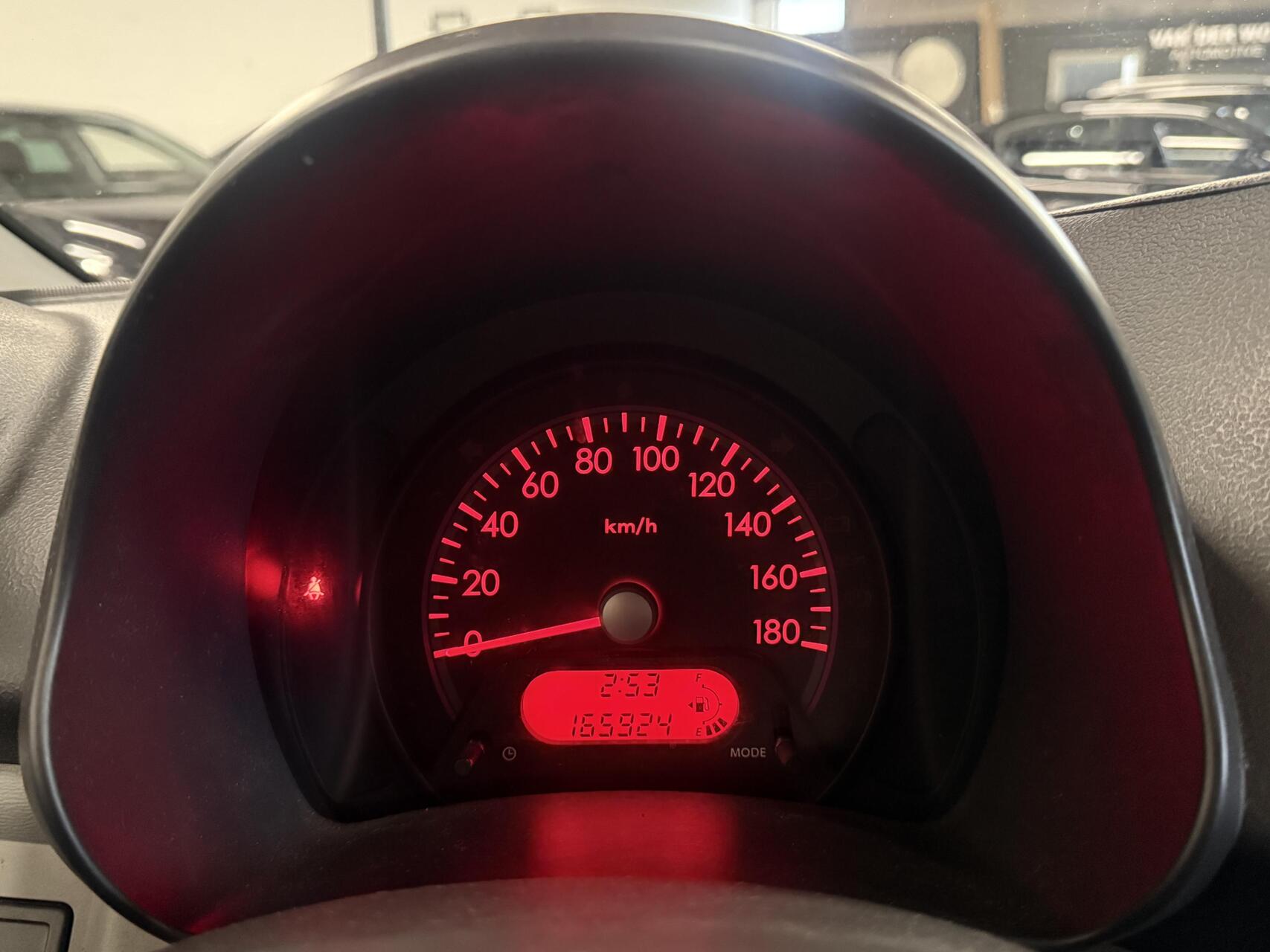 Foto van Nissan Pixo