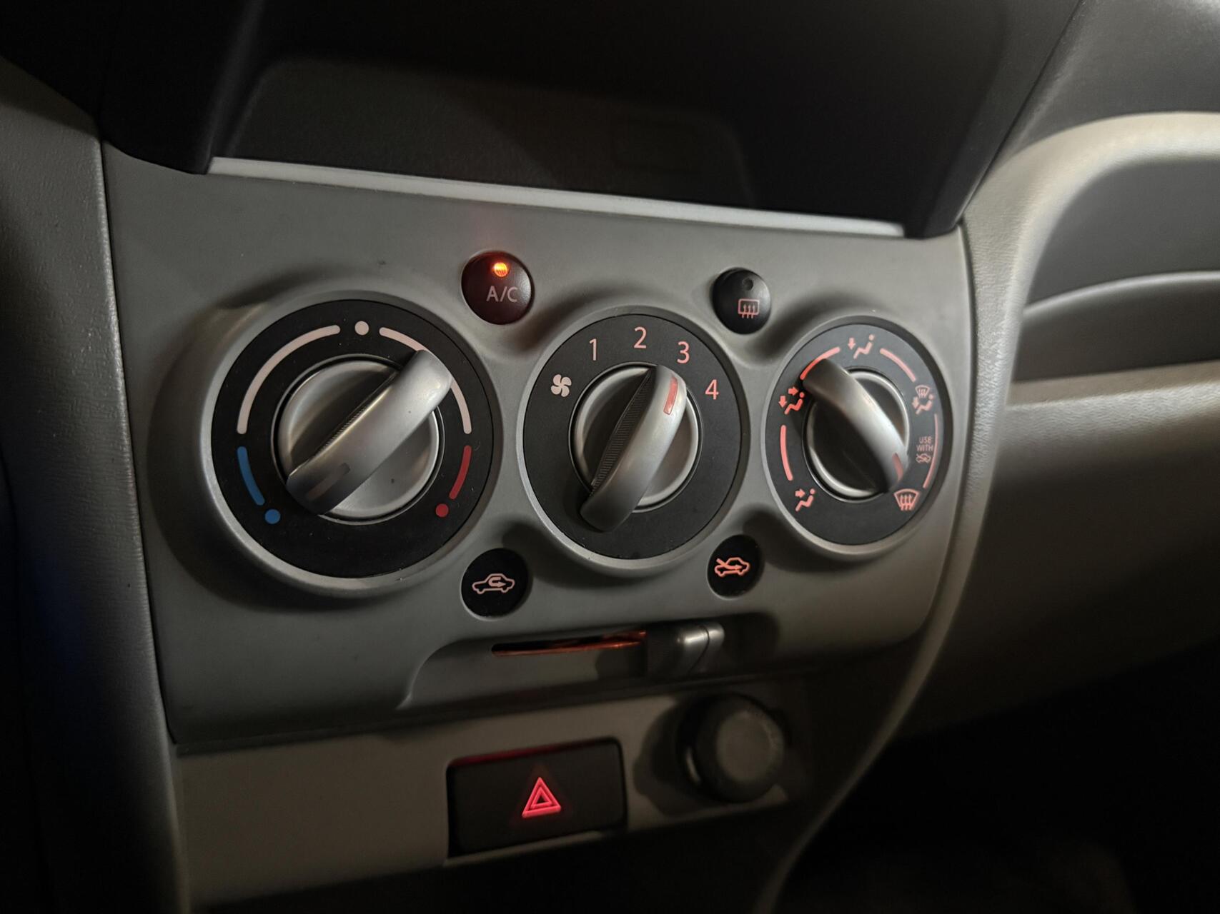 Foto van Nissan Pixo