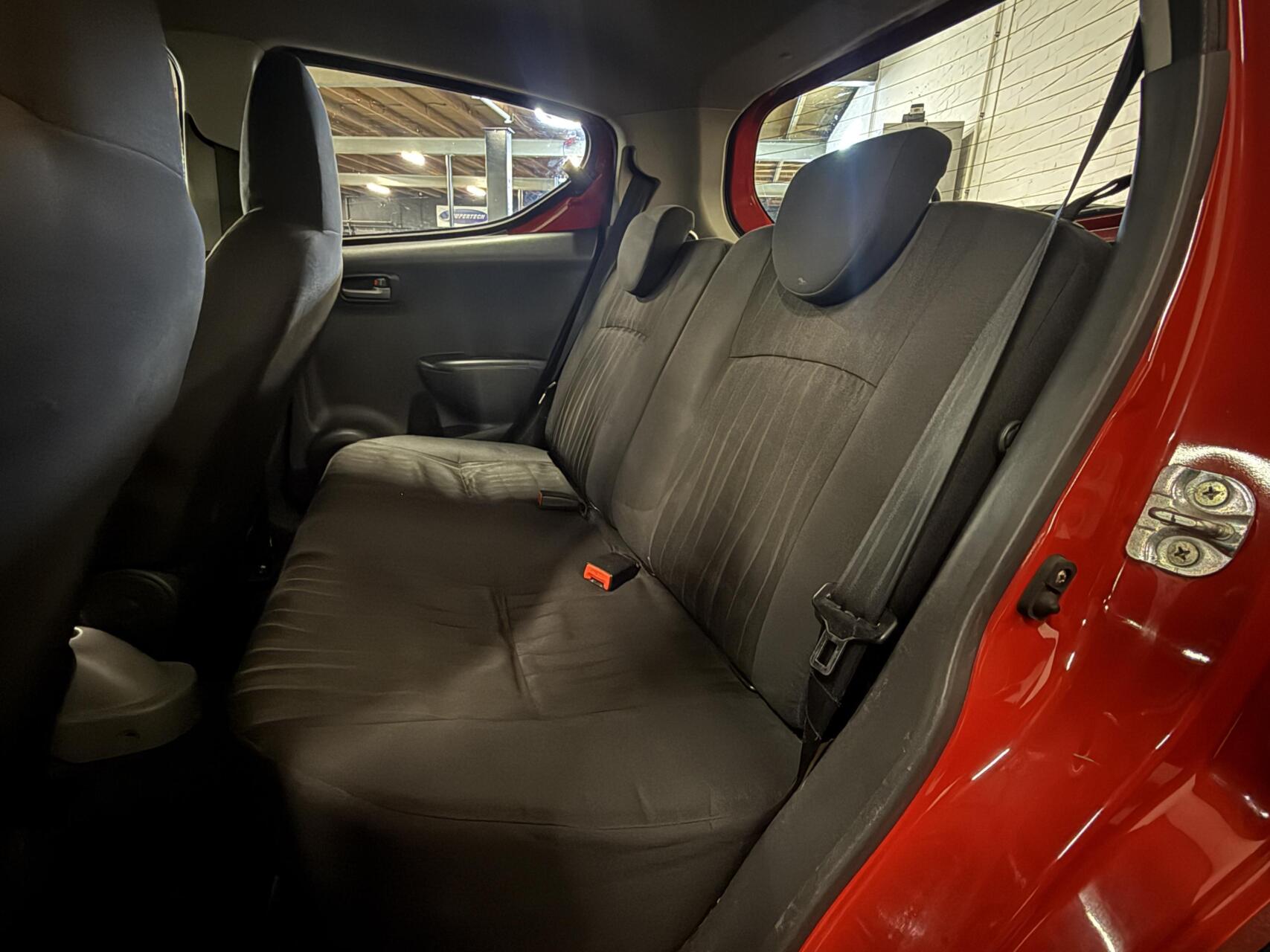 Foto van Nissan Pixo