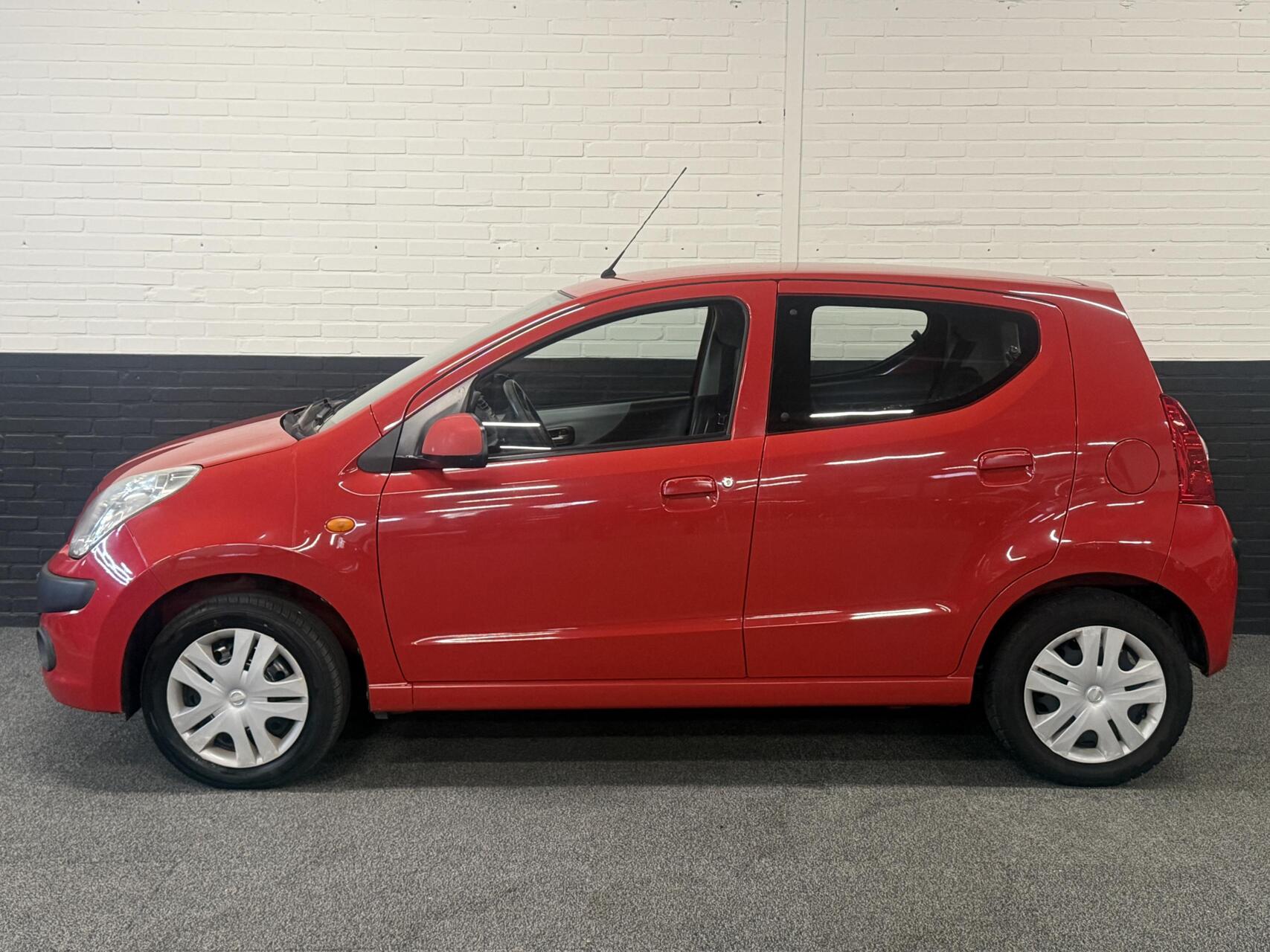 Foto van Nissan Pixo