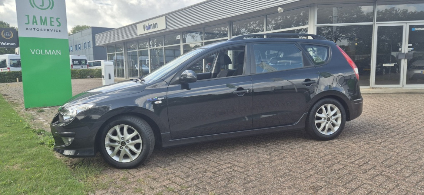 Hyundai I 30cw 1.6i i-Motion 2011 - voorkant
