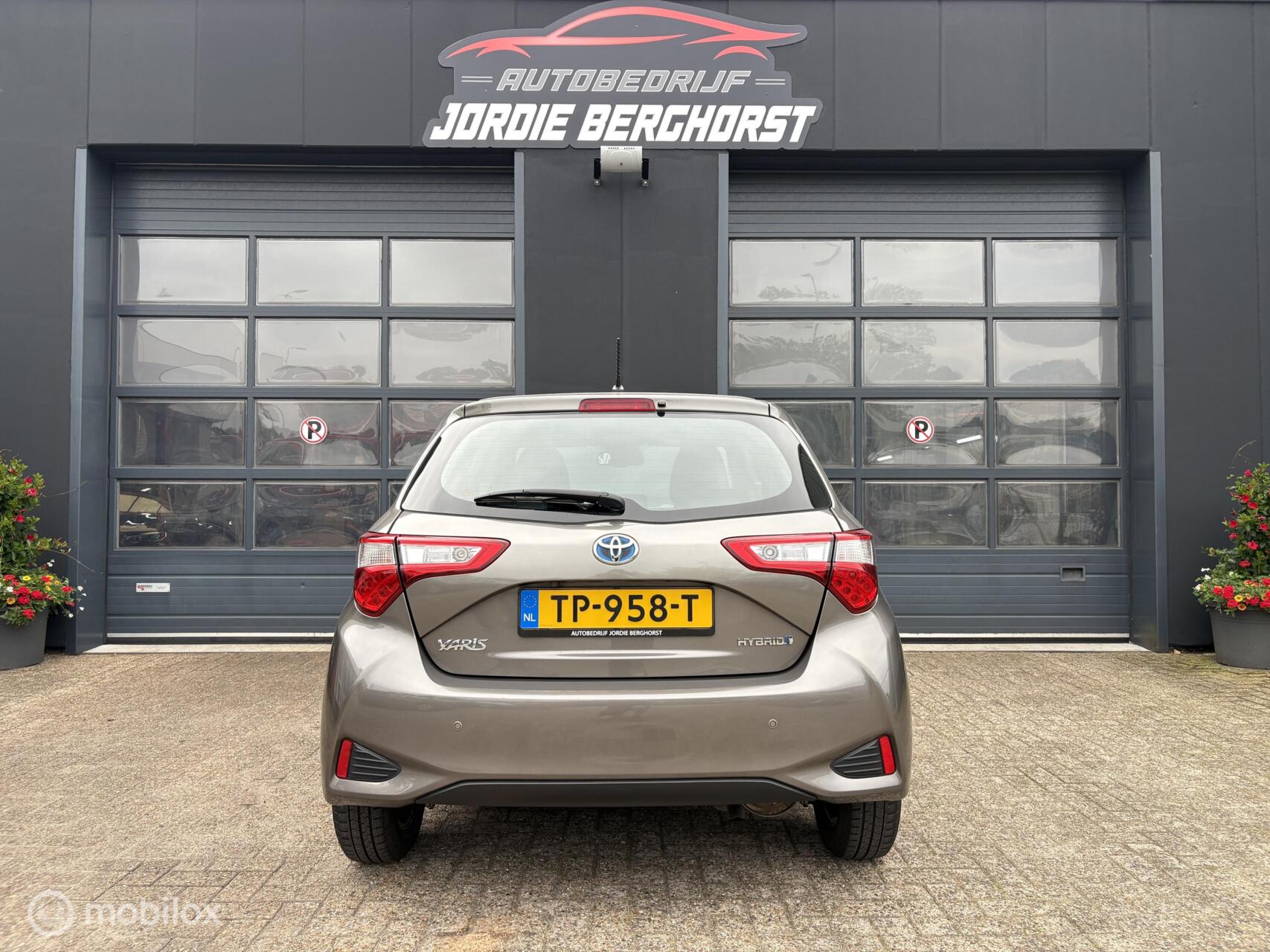 Foto van Toyota Toyota Yaris Hybrid