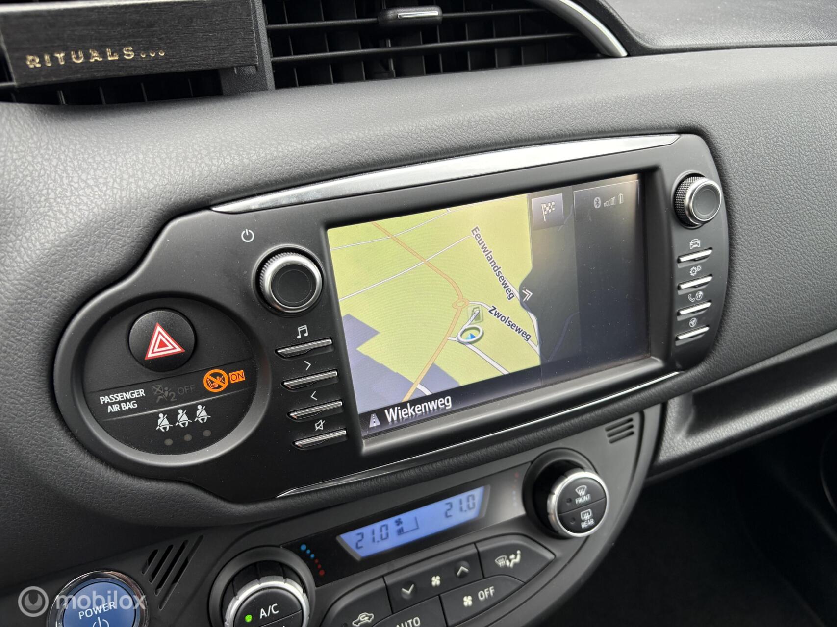 Foto van Toyota Toyota Yaris Hybrid