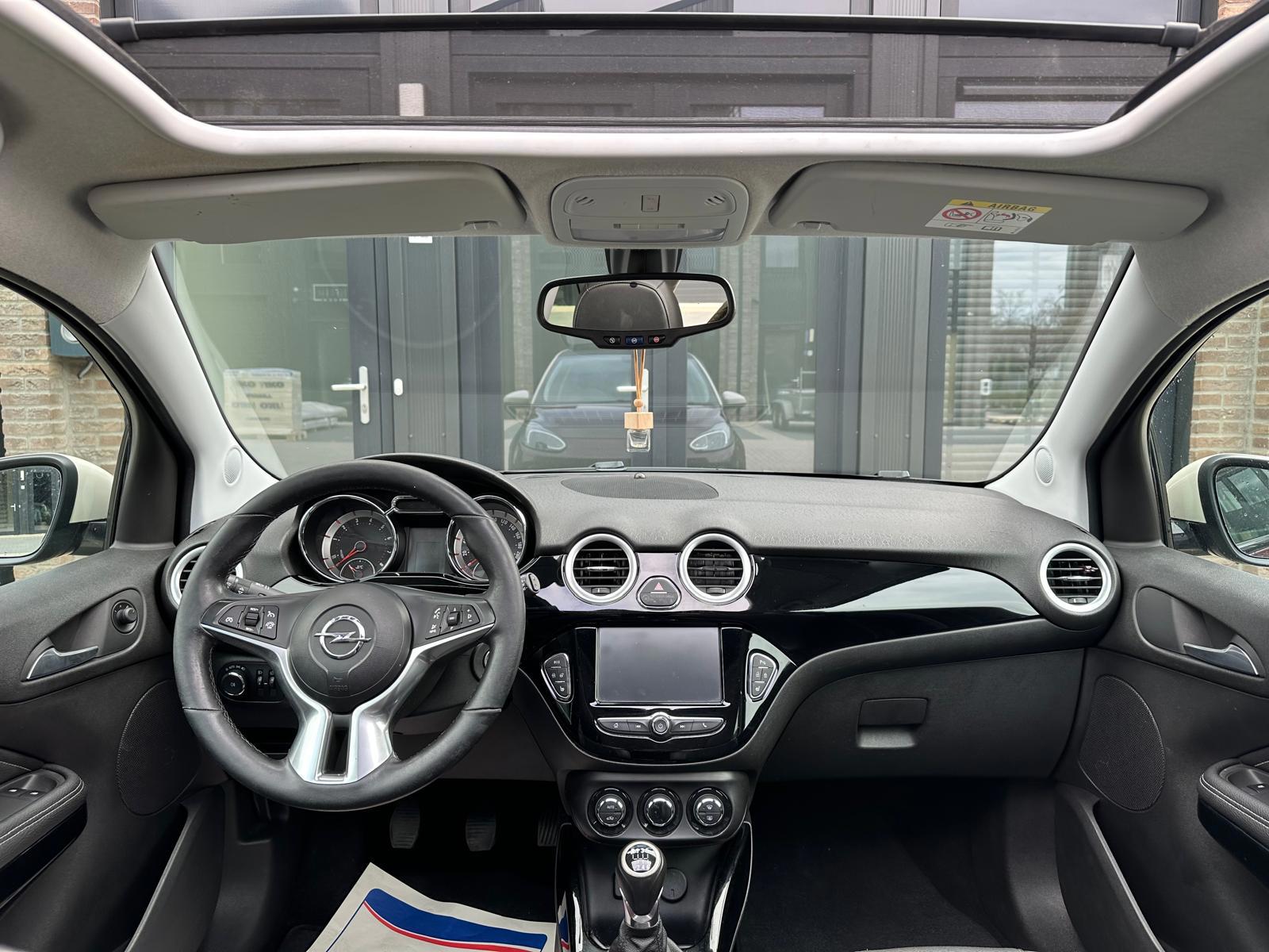Foto van Opel Adam