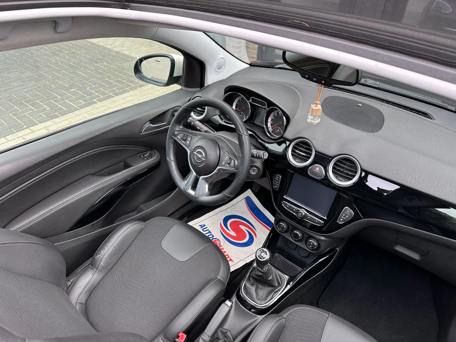 Foto van Opel Adam