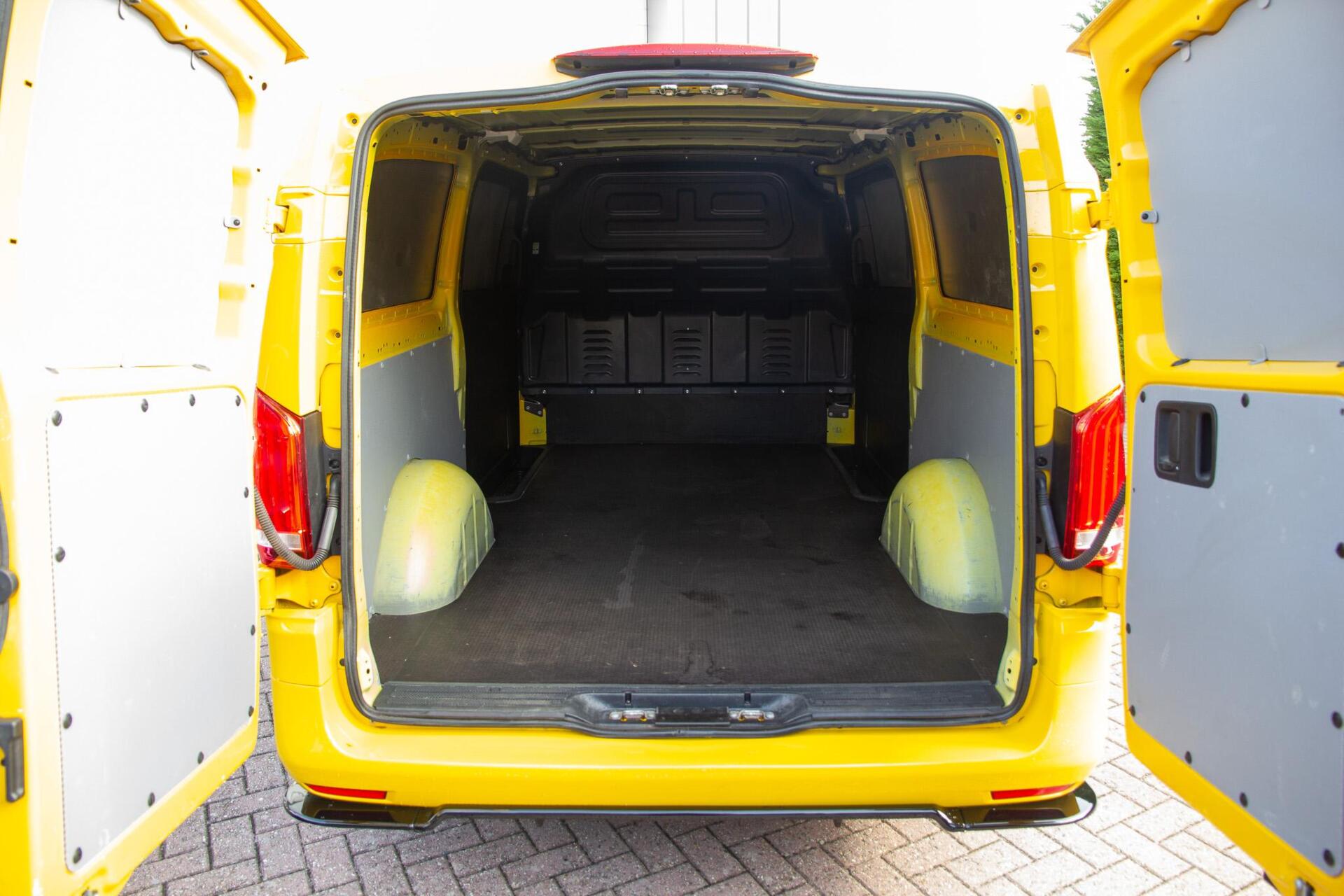 Foto van Mercedes-Benz Evito Tourer