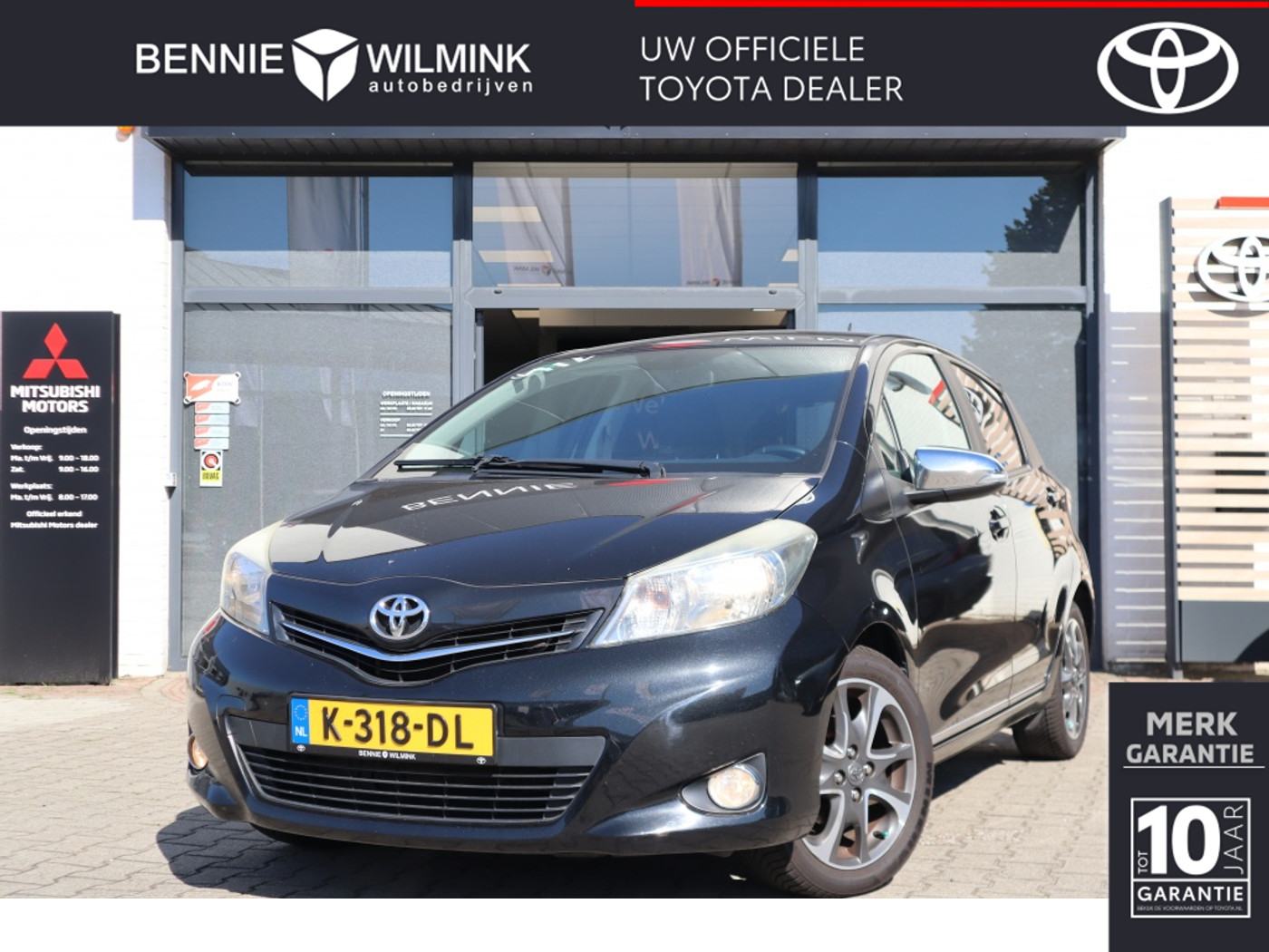 Toyota Toyota Yaris 1.3 VVT-i Dynamic Carplay | LM velgen 2013 - voorkant