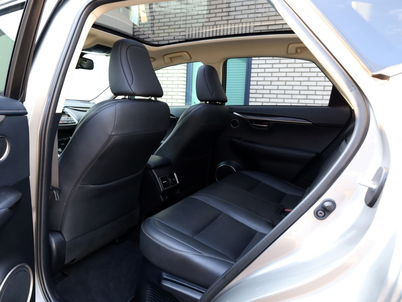 Foto van Lexus Lexus Nx300h