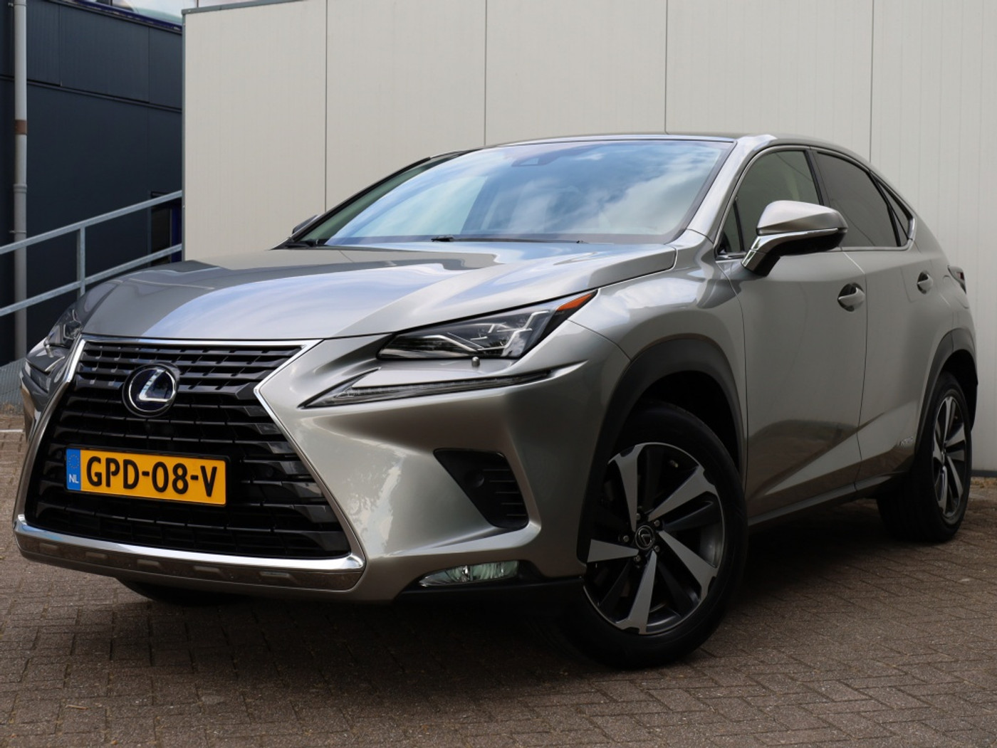 Foto van Lexus Lexus Nx300h