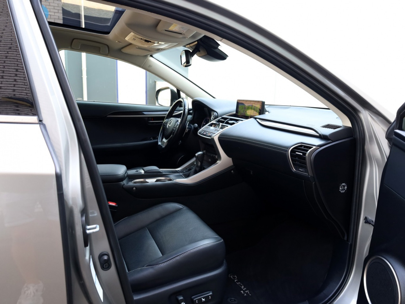 Foto van Lexus Lexus Nx300h