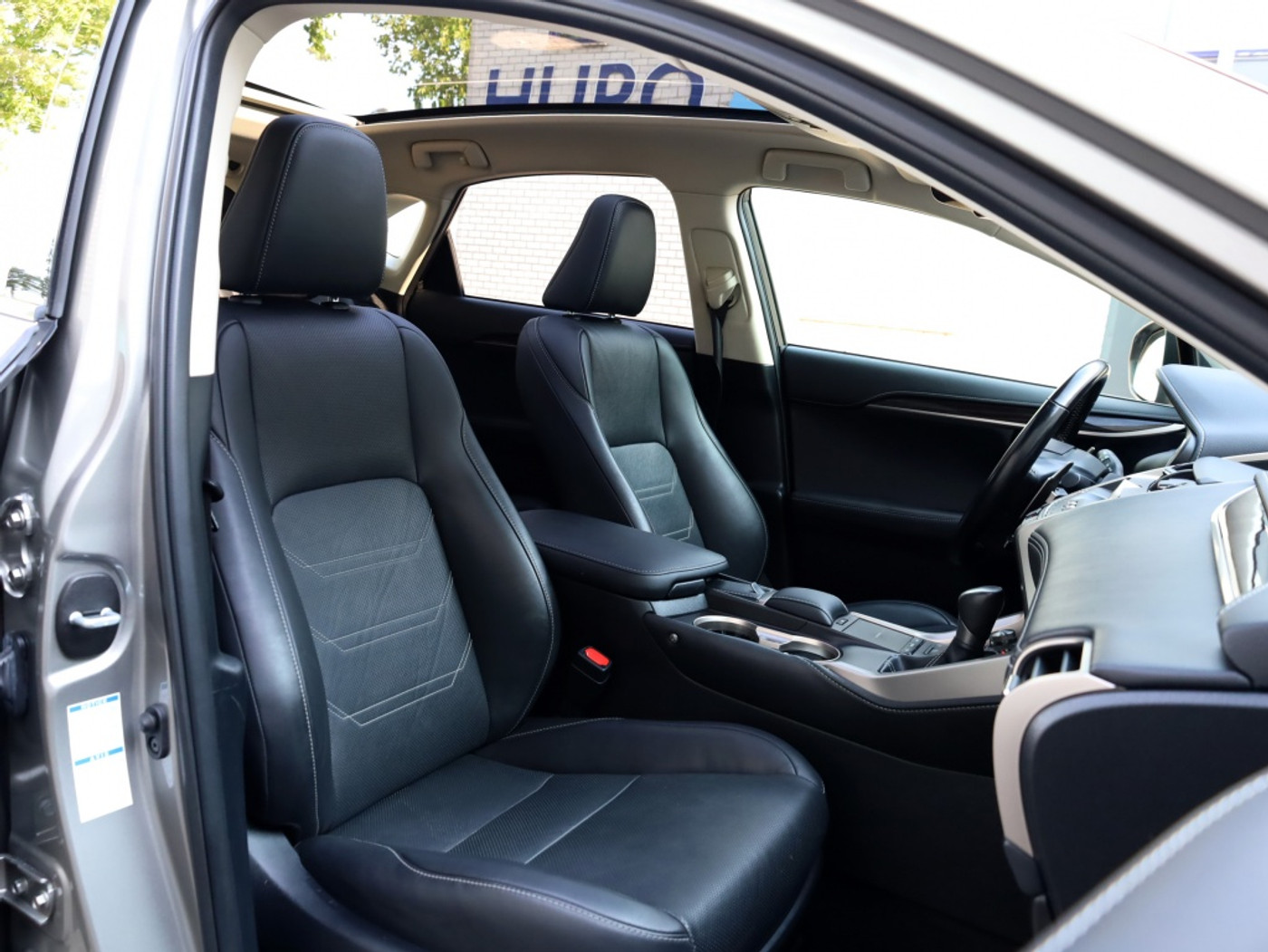 Foto van Lexus Lexus Nx300h