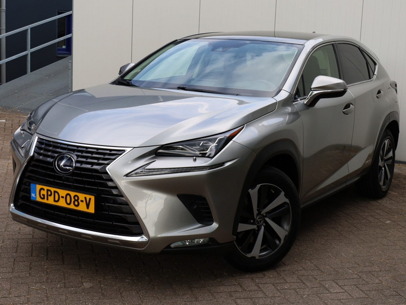 Foto van Lexus Lexus Nx300h