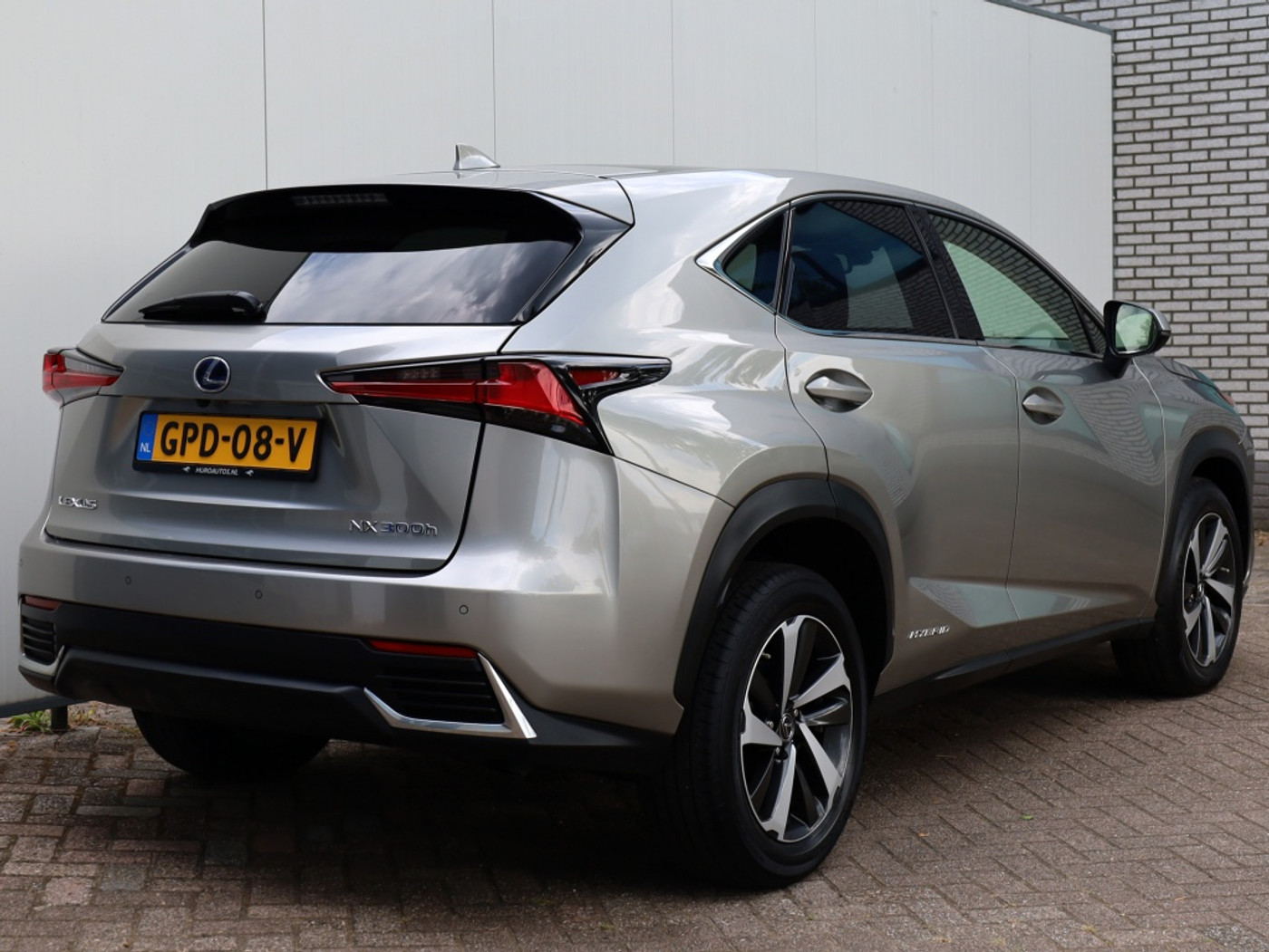 Foto van Lexus Lexus Nx300h