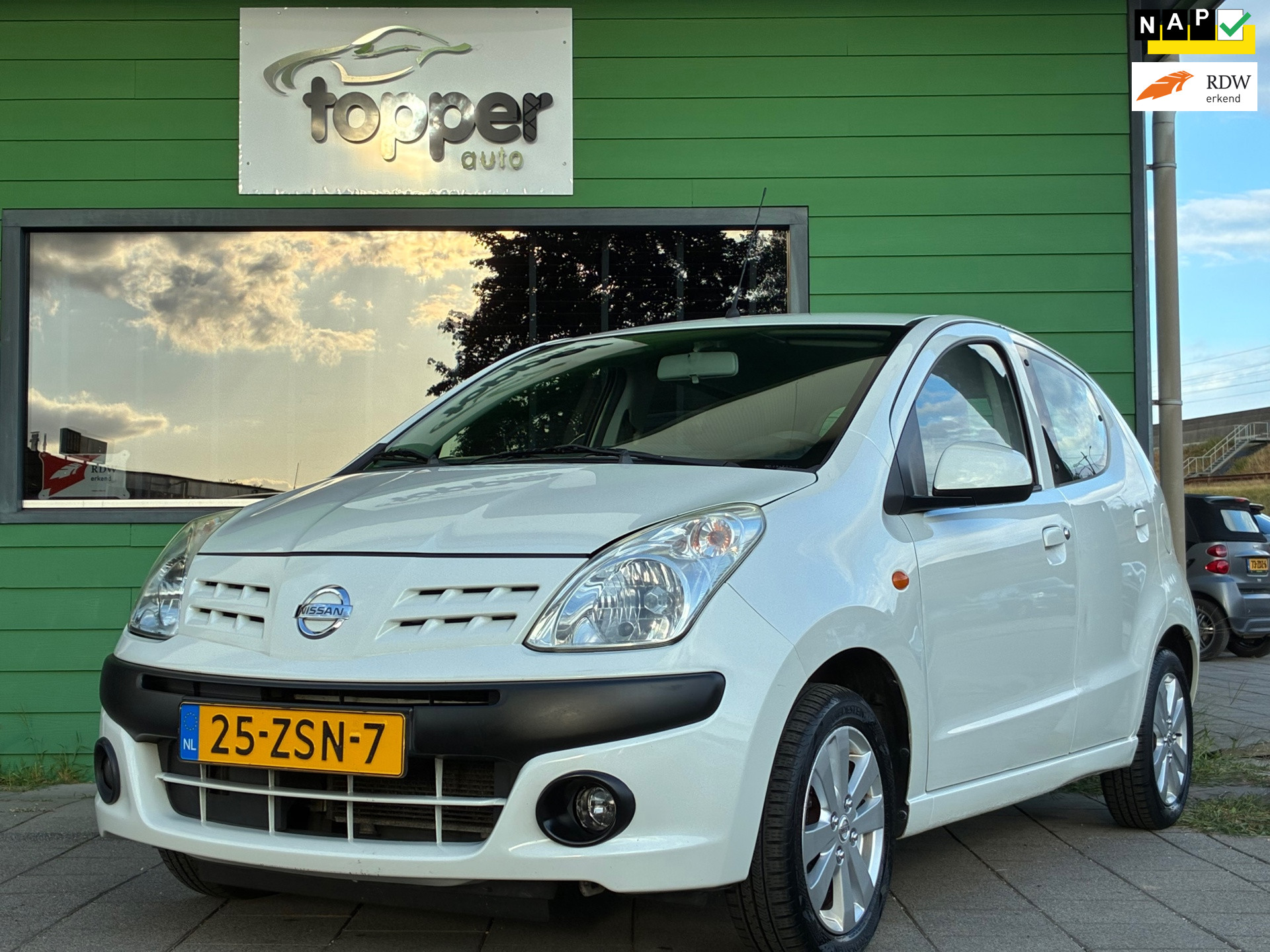 Nissan Nissan Pixo 1.0 Look|Airco|Elektr.ramen|NAP|5-Deurs|Nieuwe APK| 2013 - voorkant