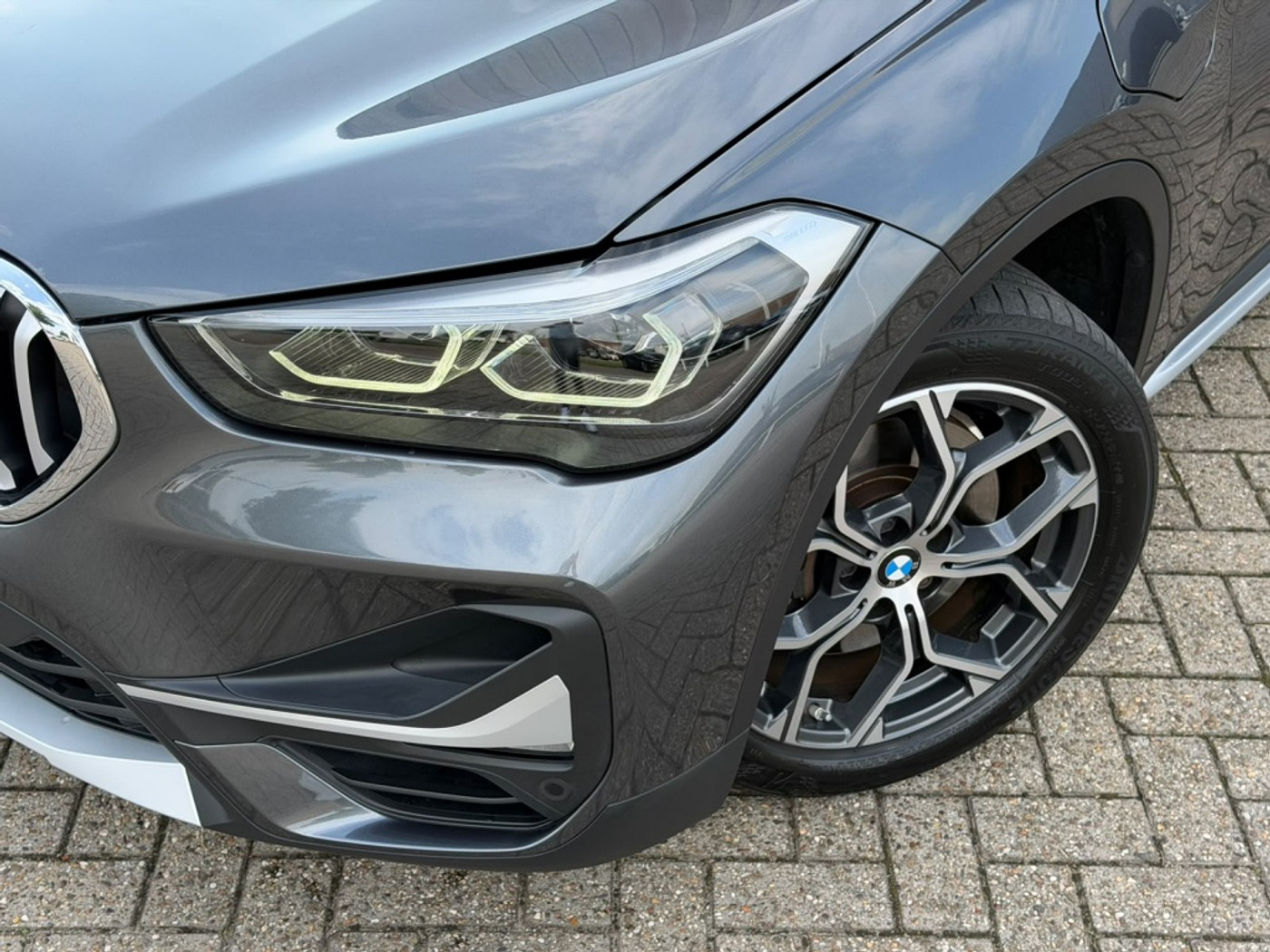 Foto van BMW X1 Xdrive25e