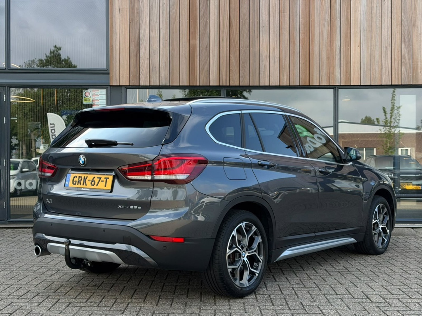 Foto van BMW X1 Xdrive25e