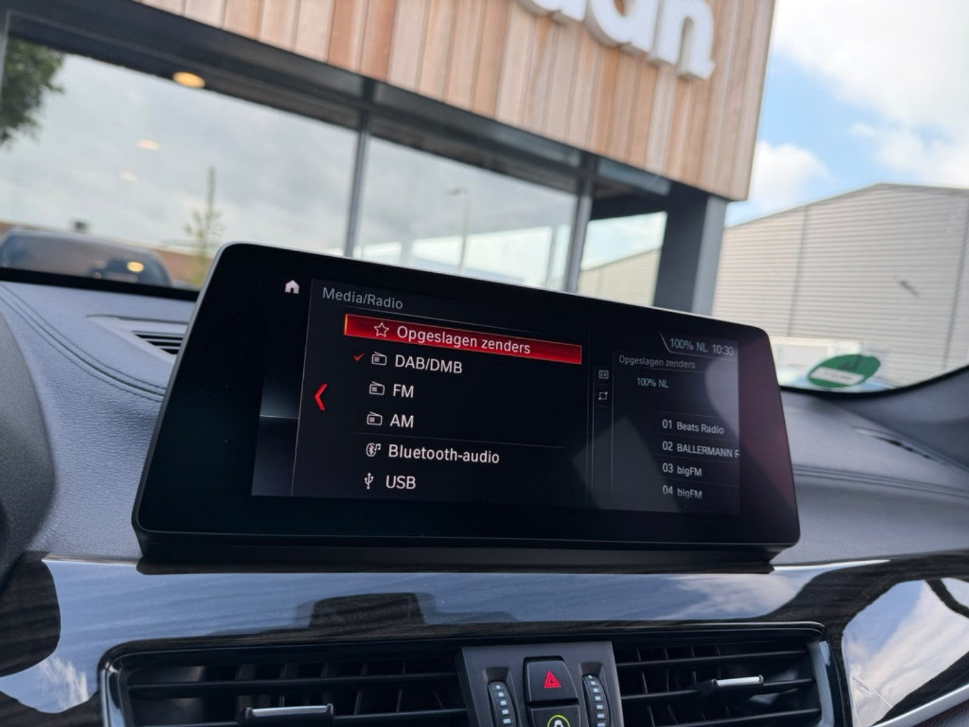 Foto van BMW X1 Xdrive25e