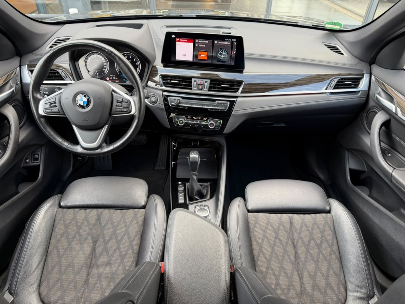 Foto van BMW X1 Xdrive25e