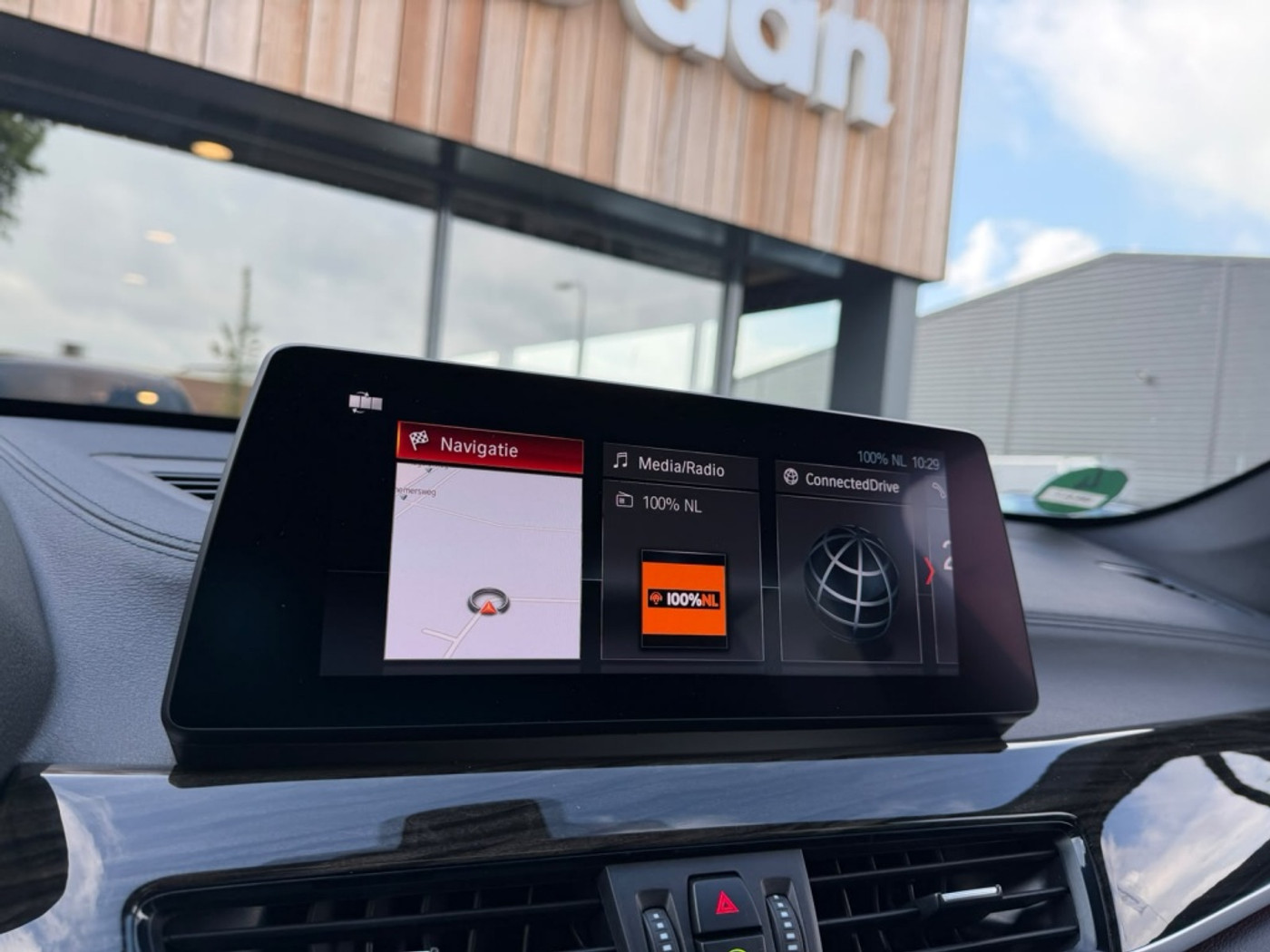 Foto van BMW X1 Xdrive25e