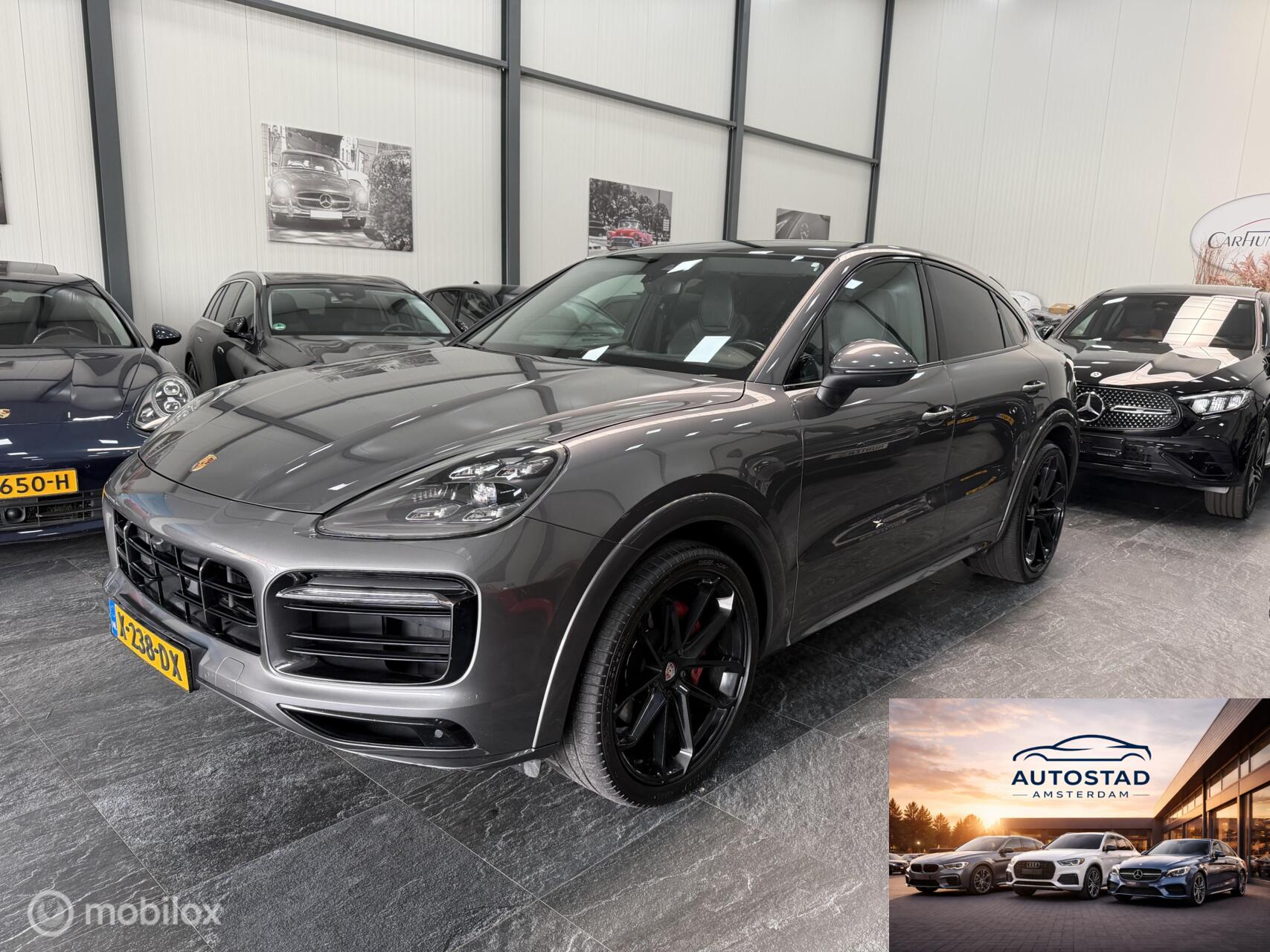 Porsche Cayenne 3.0 platina 2022 - voorkant
