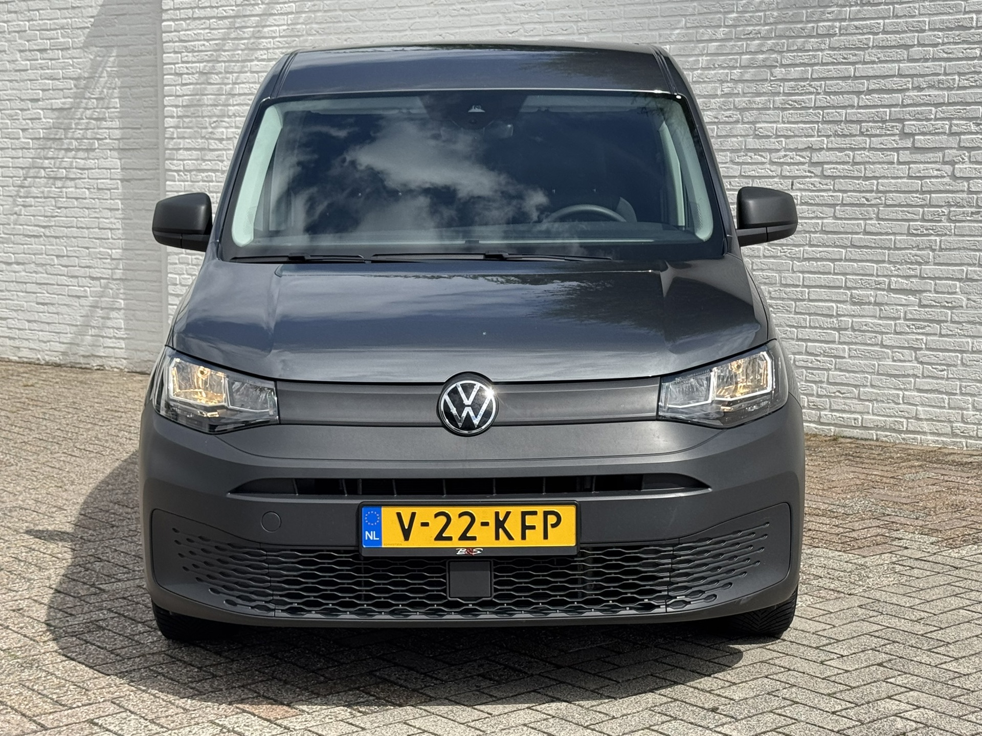 Foto van Volkswagen Caddy Modified Partition Wall