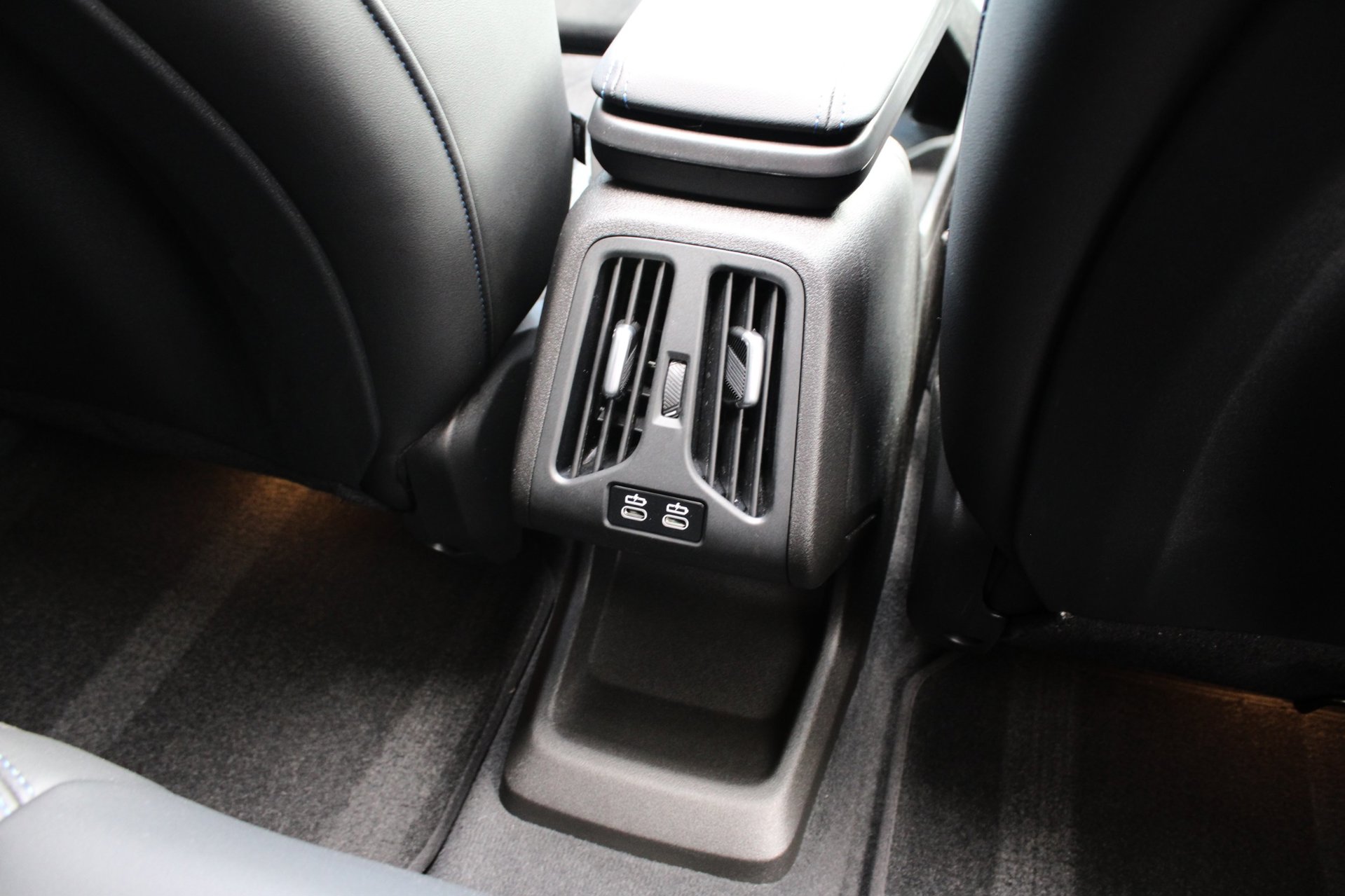 Foto van BMW X1 Xdrive30e
