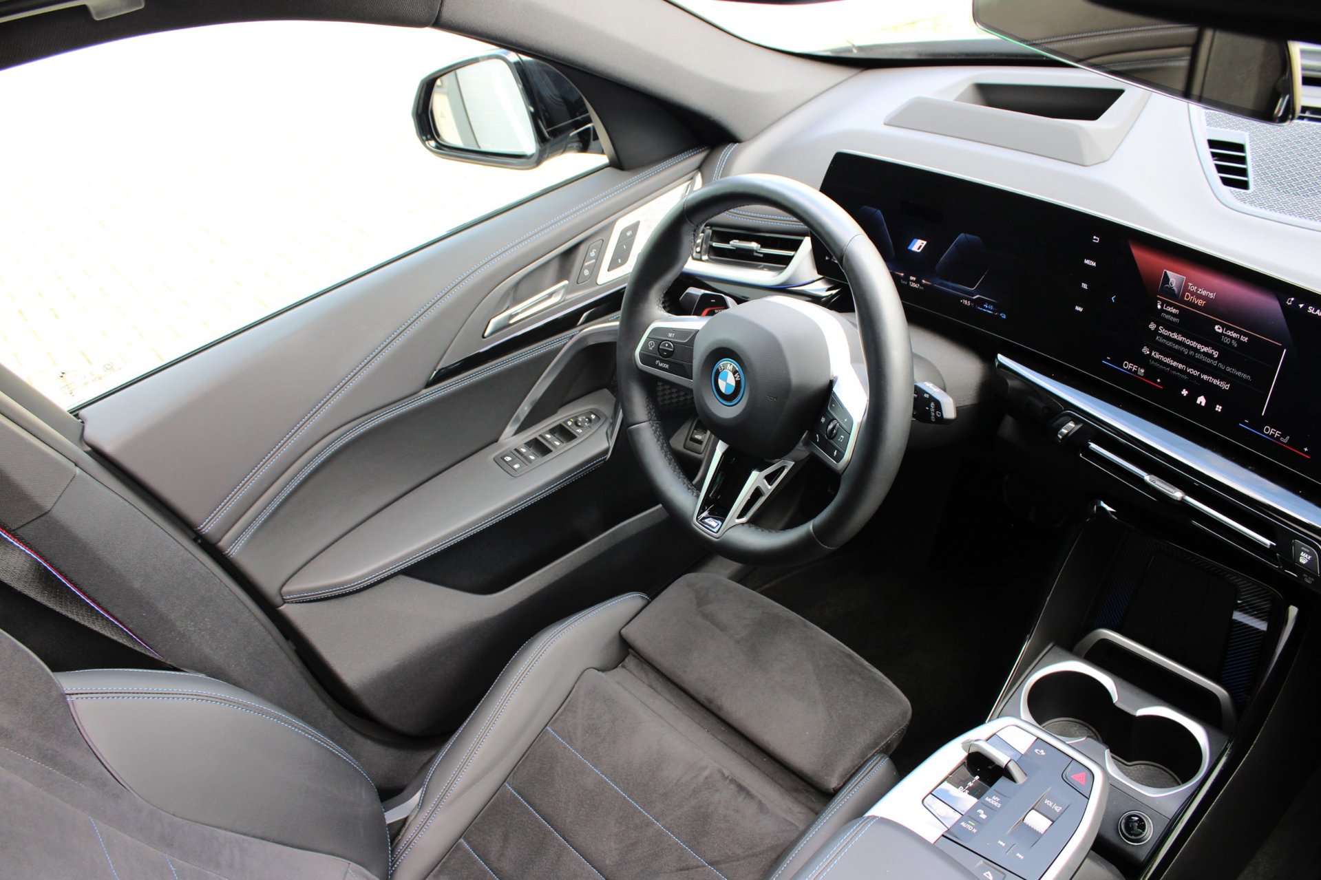 Foto van BMW X1 Xdrive30e