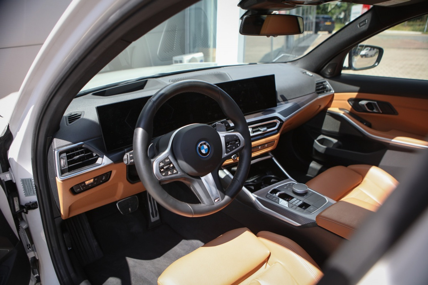 Foto van BMW 330e xDrive