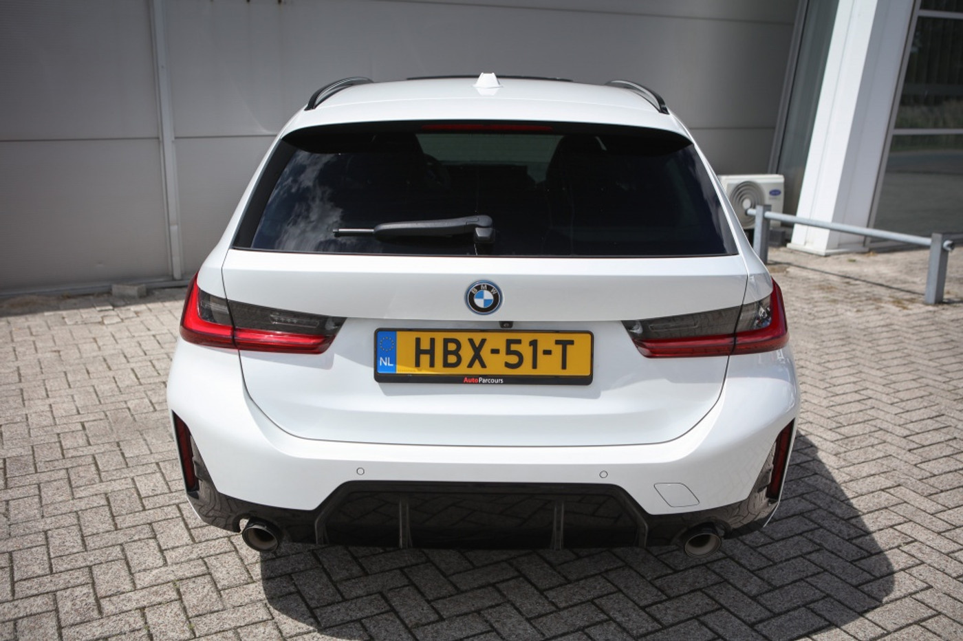 Foto van BMW 330e xDrive