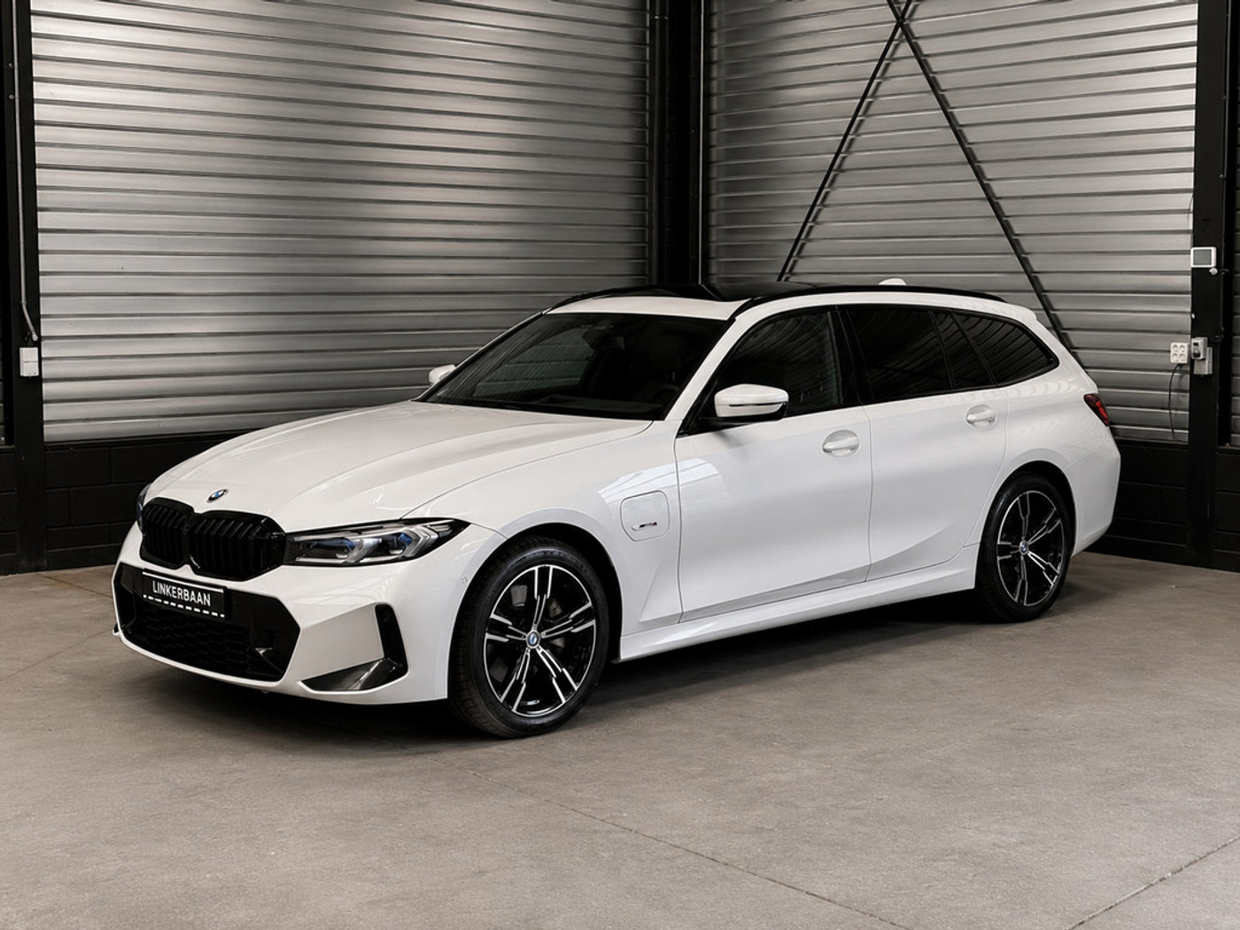 Foto van BMW 330e xDrive