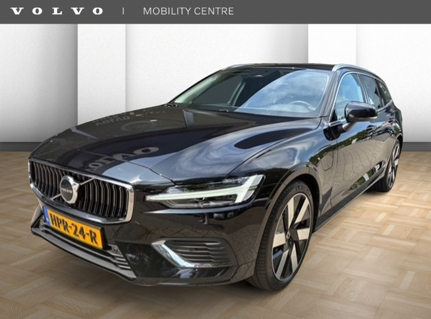 Volvo V60 T6 AWD Essential | DEMO | Parkeercamera | Verwarmbare stoelen | 2025 - voorkant