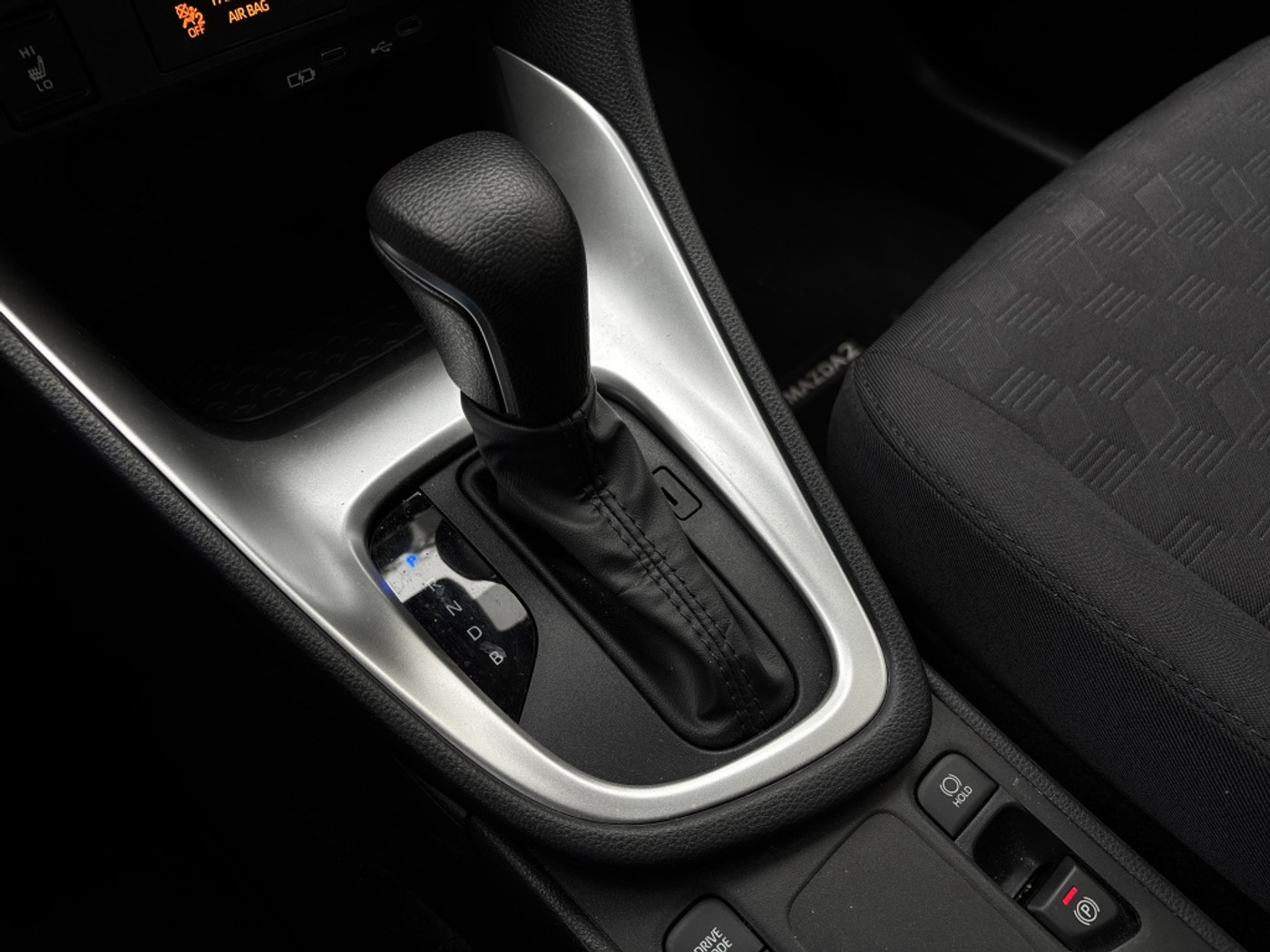 Foto van Mazda 2 Hybrid