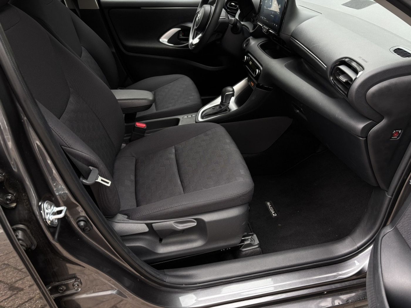 Foto van Mazda 2 Hybrid