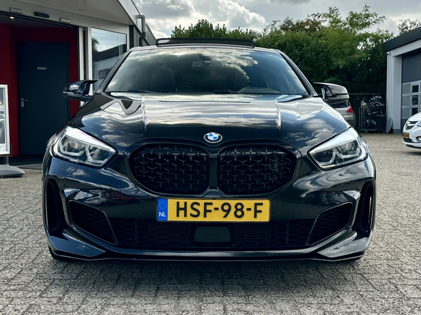 Foto van BMW M135i xDrive