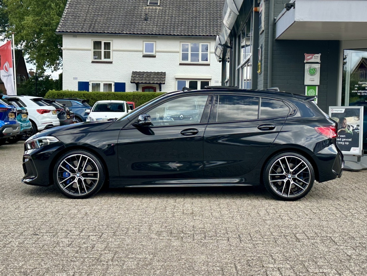 Foto van BMW M135i xDrive