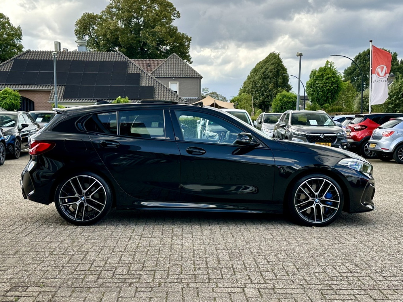 Foto van BMW M135i xDrive
