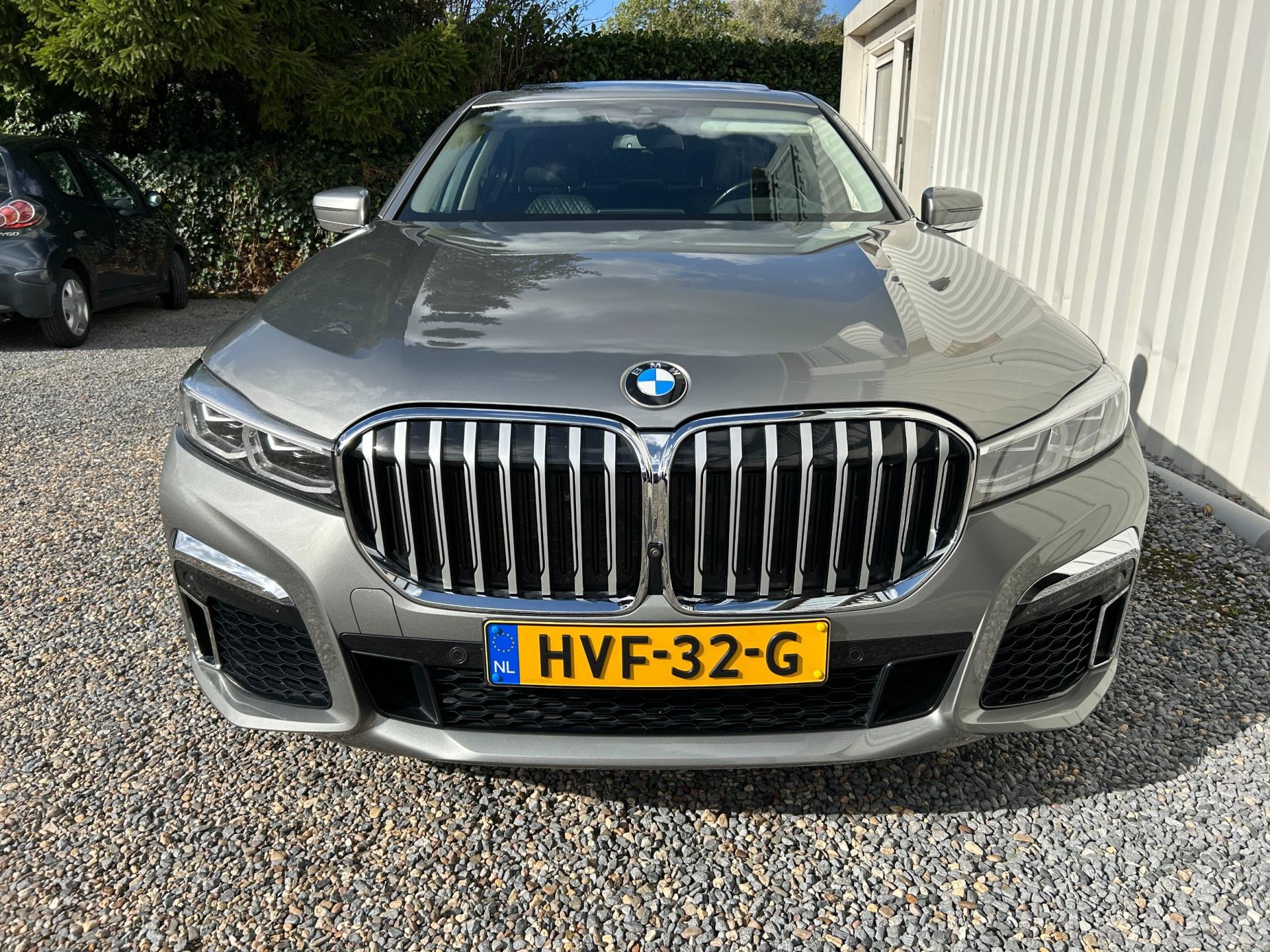 Foto van BMW 745e