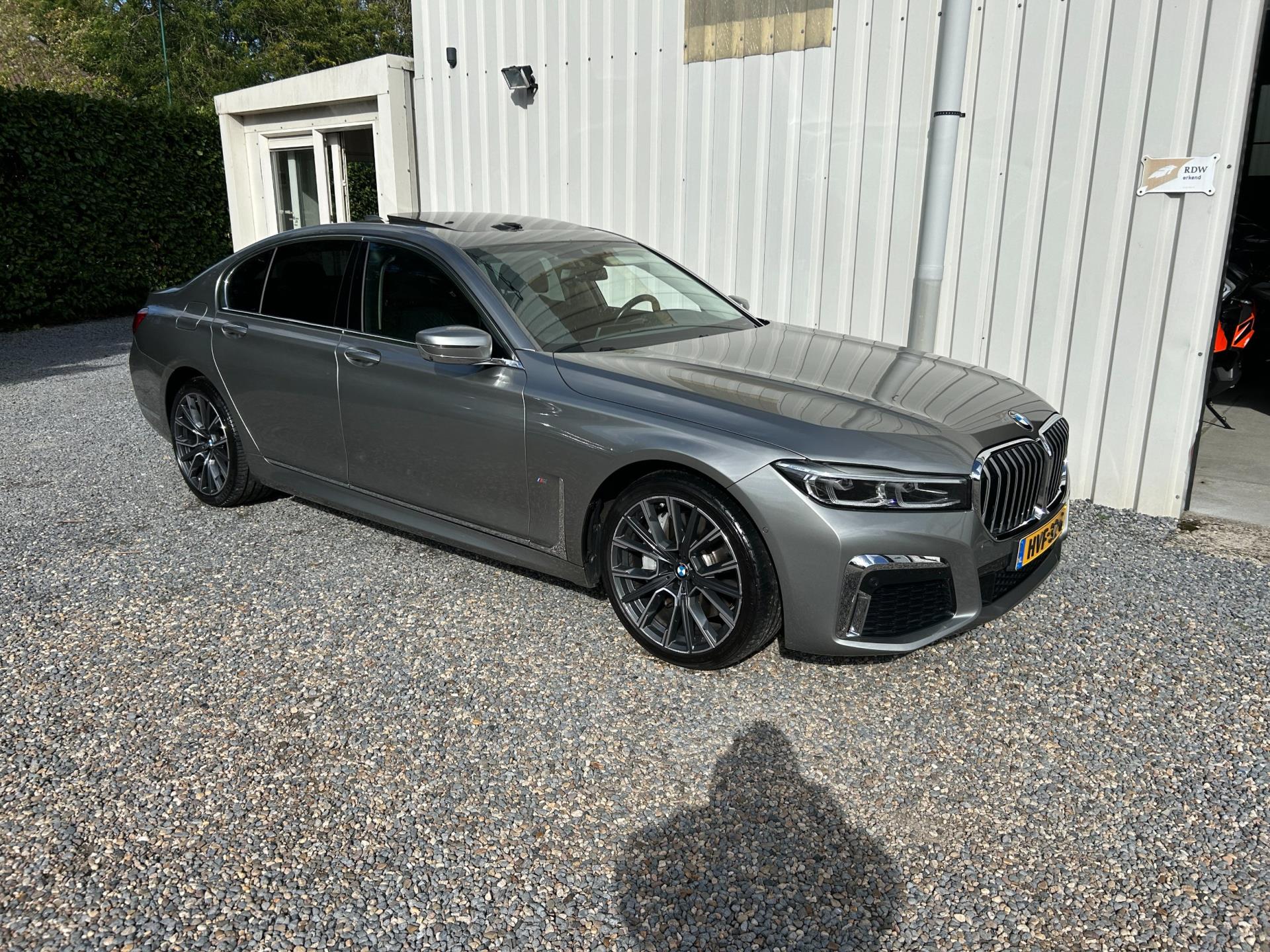 Foto van BMW 745e