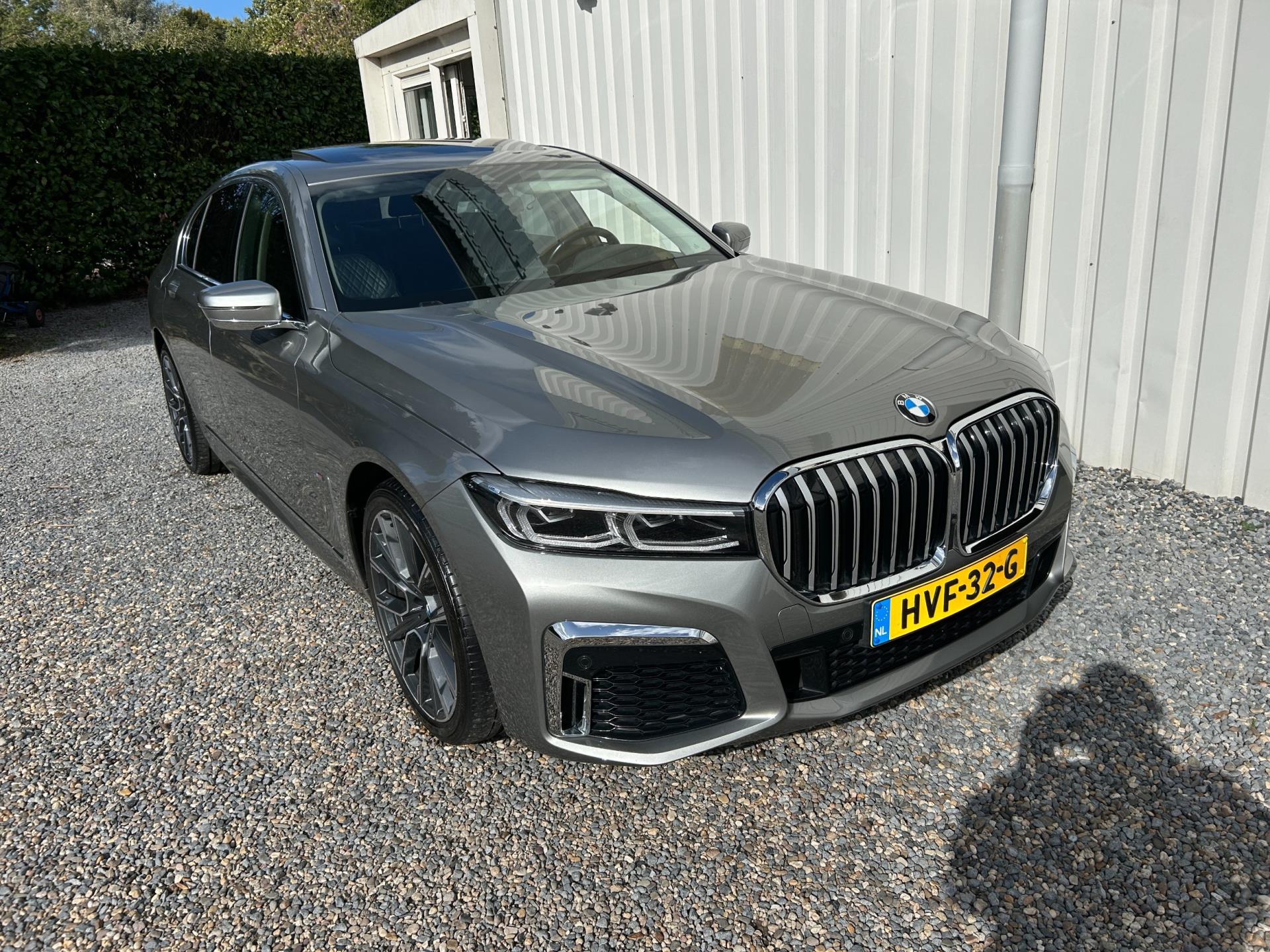 Foto van BMW 745e