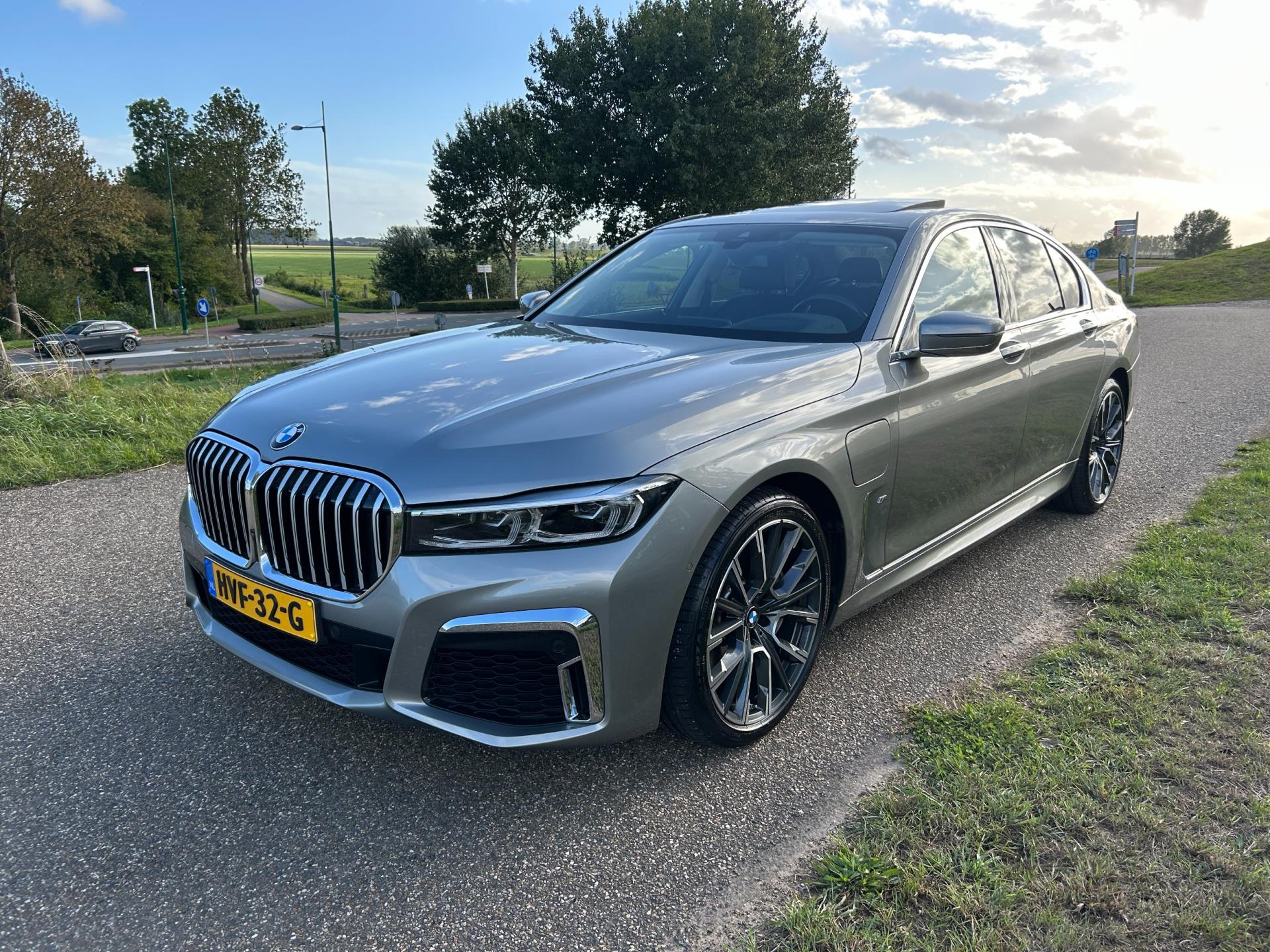 Foto van BMW 745e