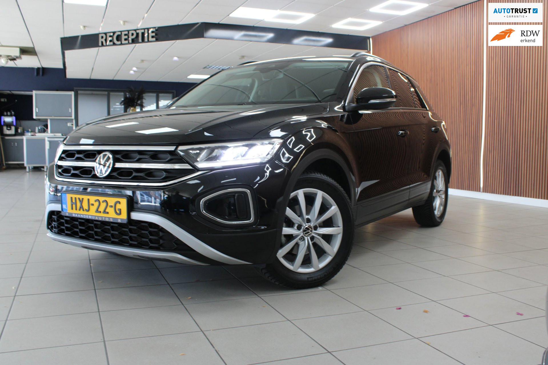 Volkswagen T-roc 1.5 TSI Life Automaat | Airco | Adaptieve cruise control | Parkeersensoren & Camera | Carplay | Stoelverwarming 2022 - voorkant