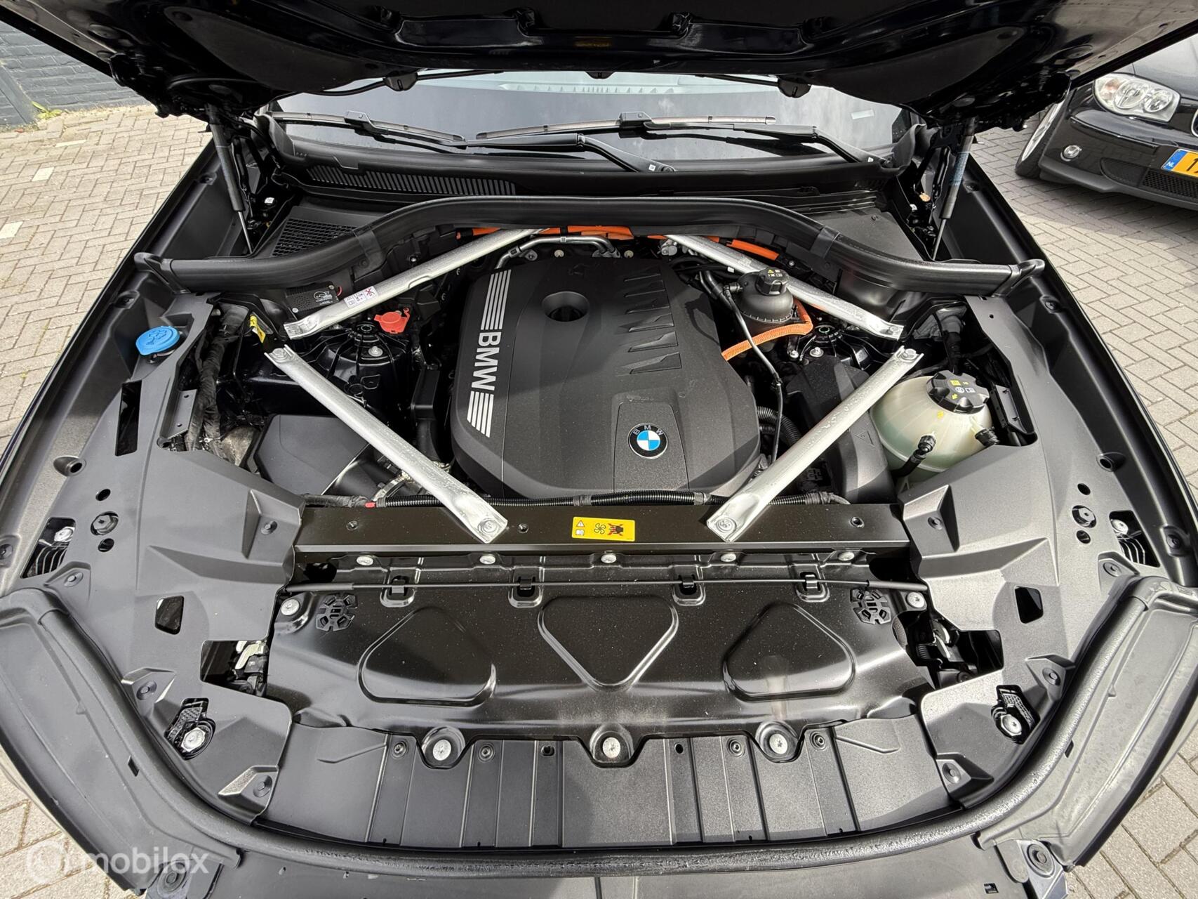Foto van BMW X5 Xdrive50e
