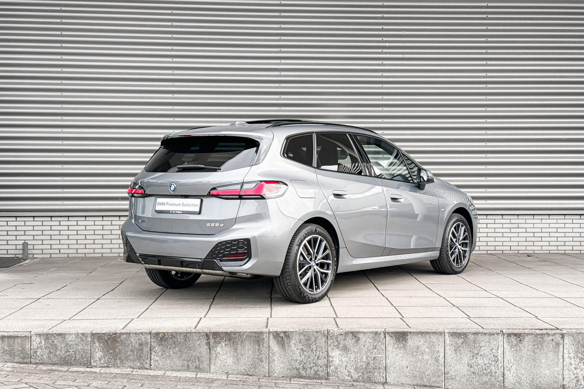 Foto van BMW 225e xDrive Active Tourer