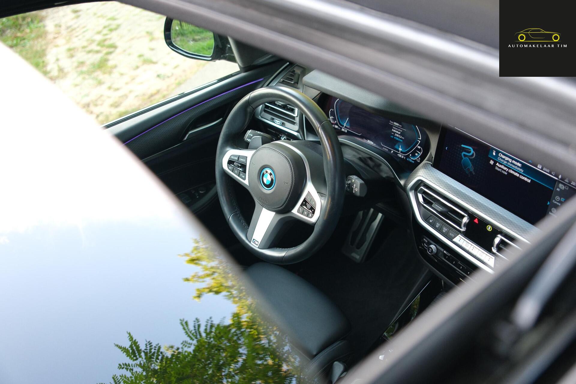 Foto van BMW X3 Xdrive30e